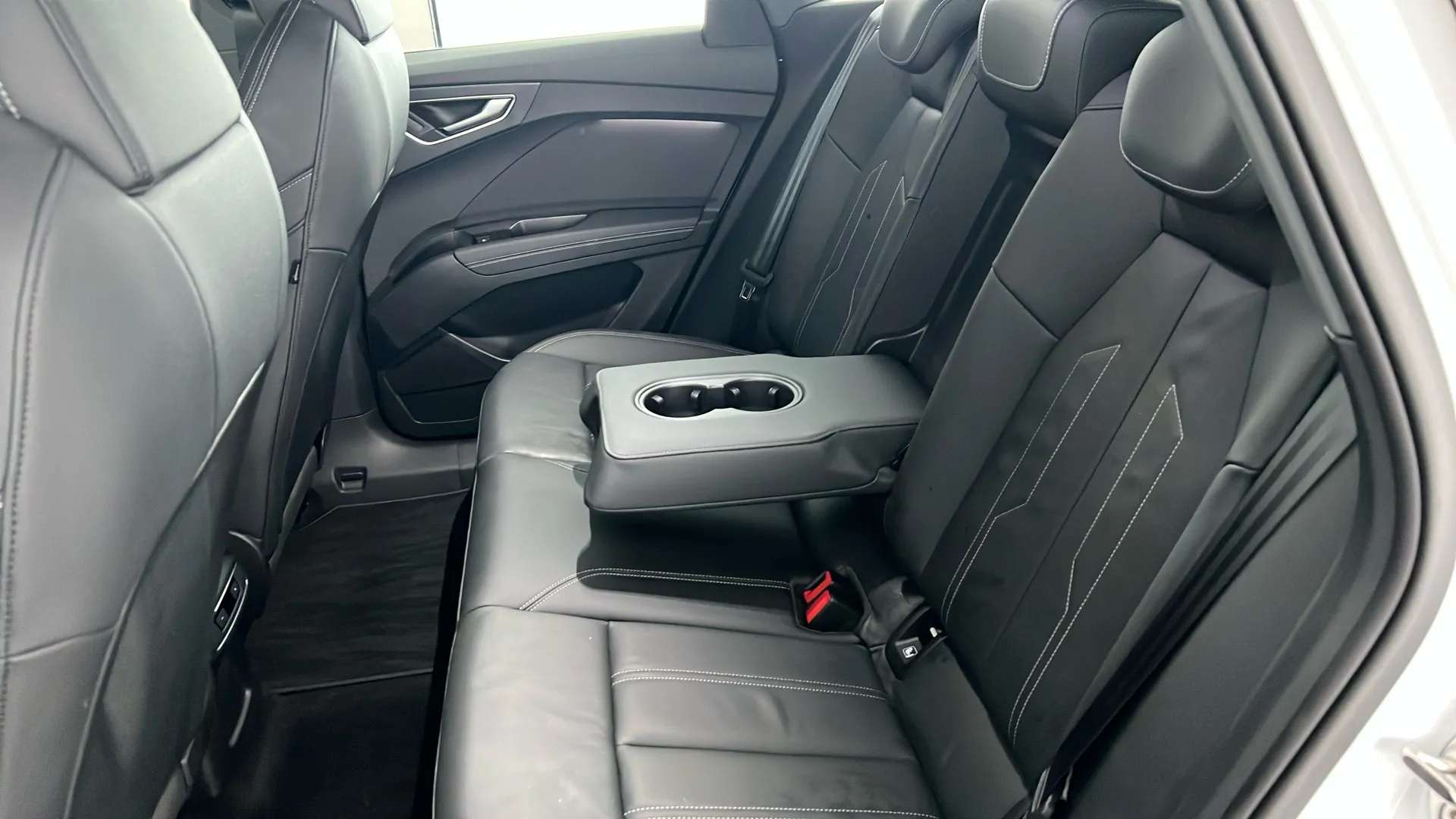 2024 AUDI Q4 2024 AUDI Q4