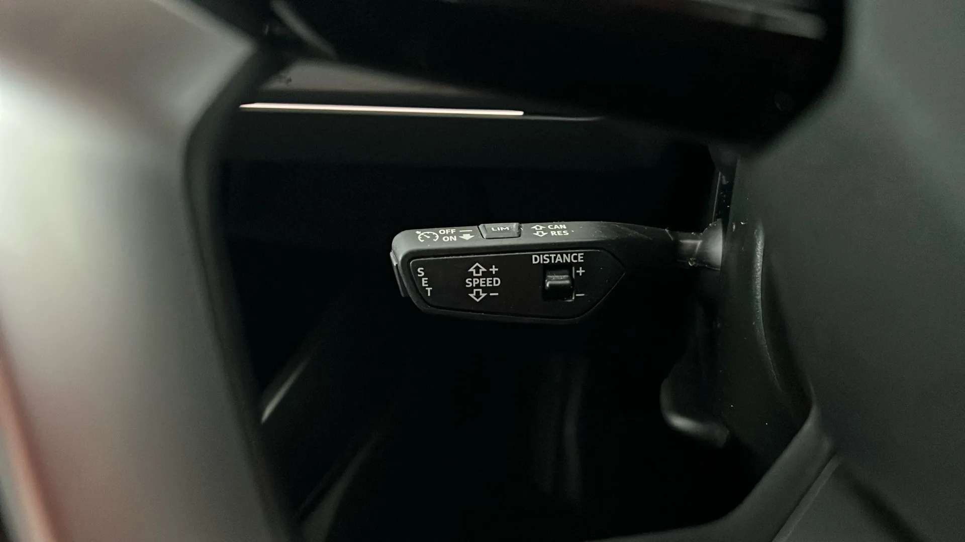 2024 AUDI Q4 2024 AUDI Q4