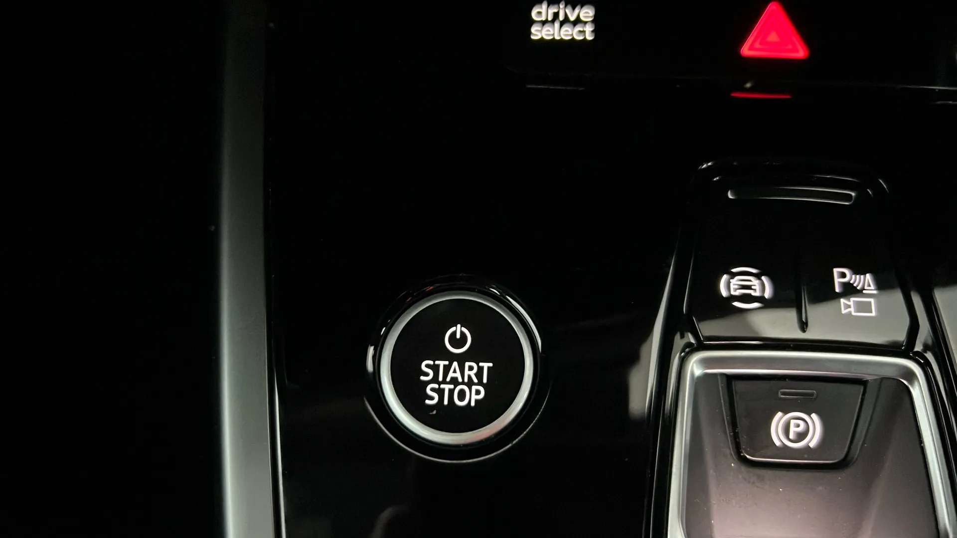 2024 AUDI Q4 2024 AUDI Q4