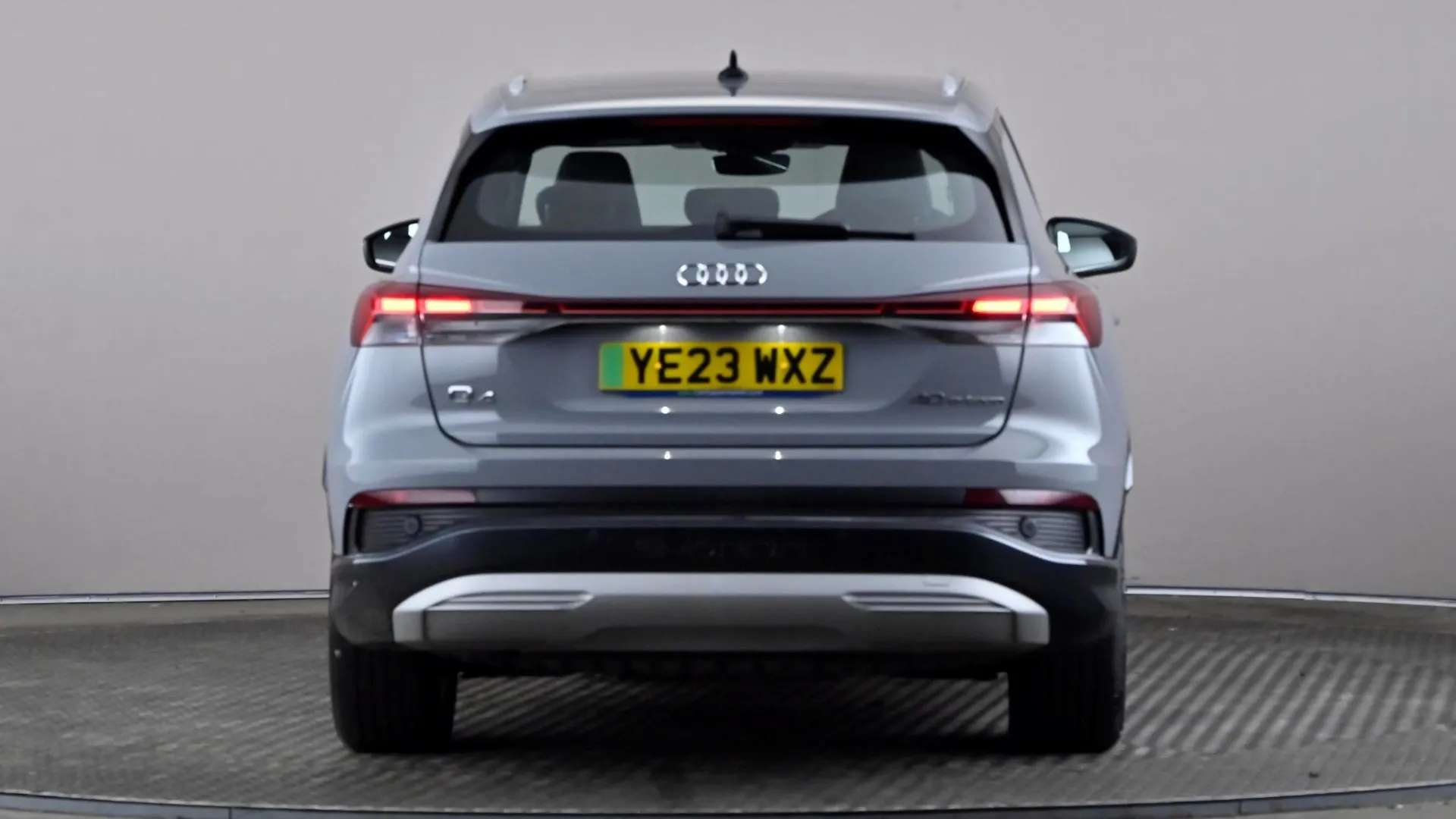 2023 AUDI Q4 2023 AUDI Q4