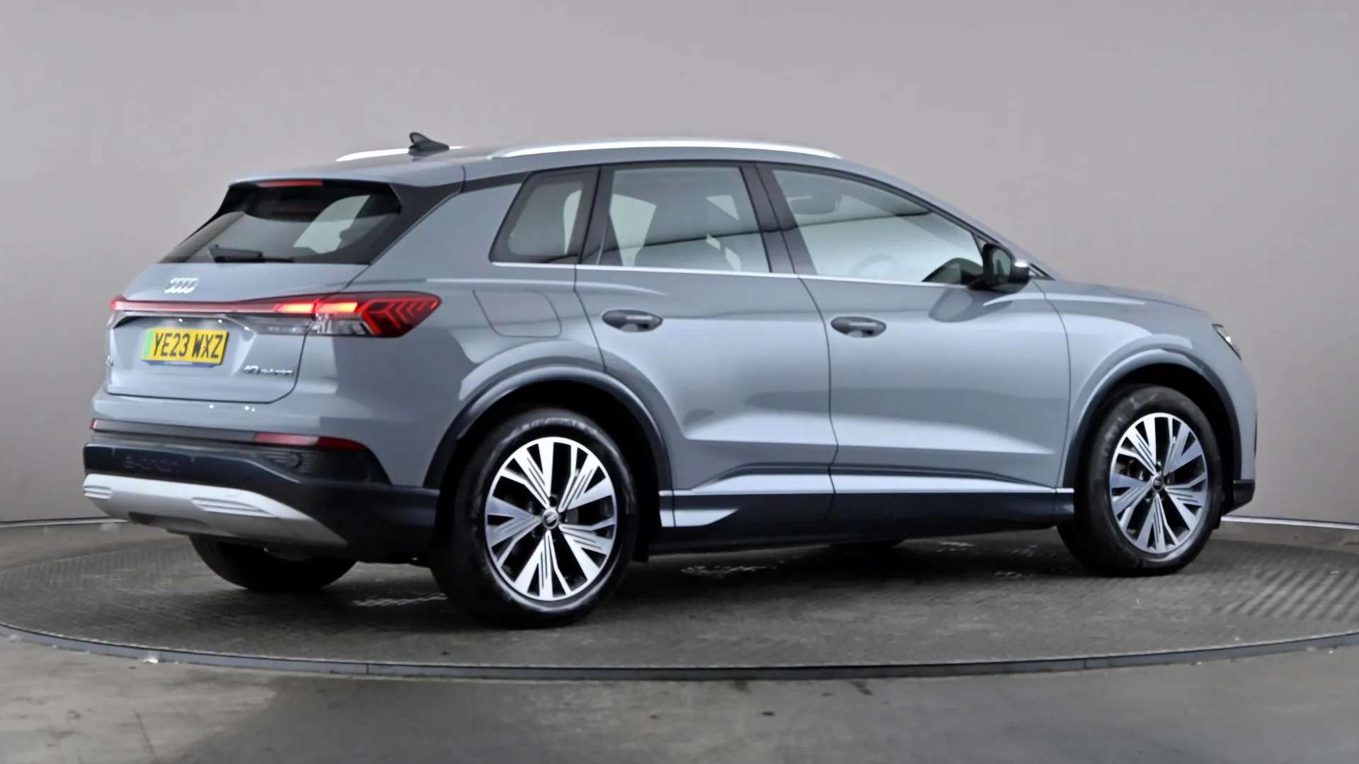 2023 AUDI Q4 2023 AUDI Q4