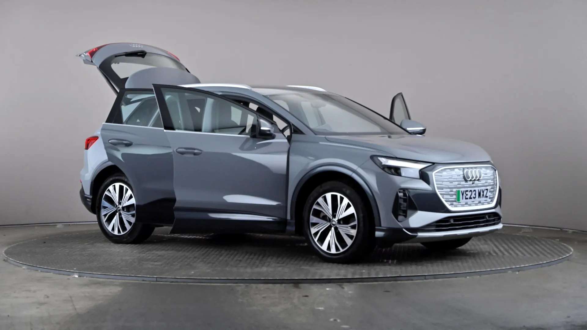 2023 AUDI Q4 2023 AUDI Q4