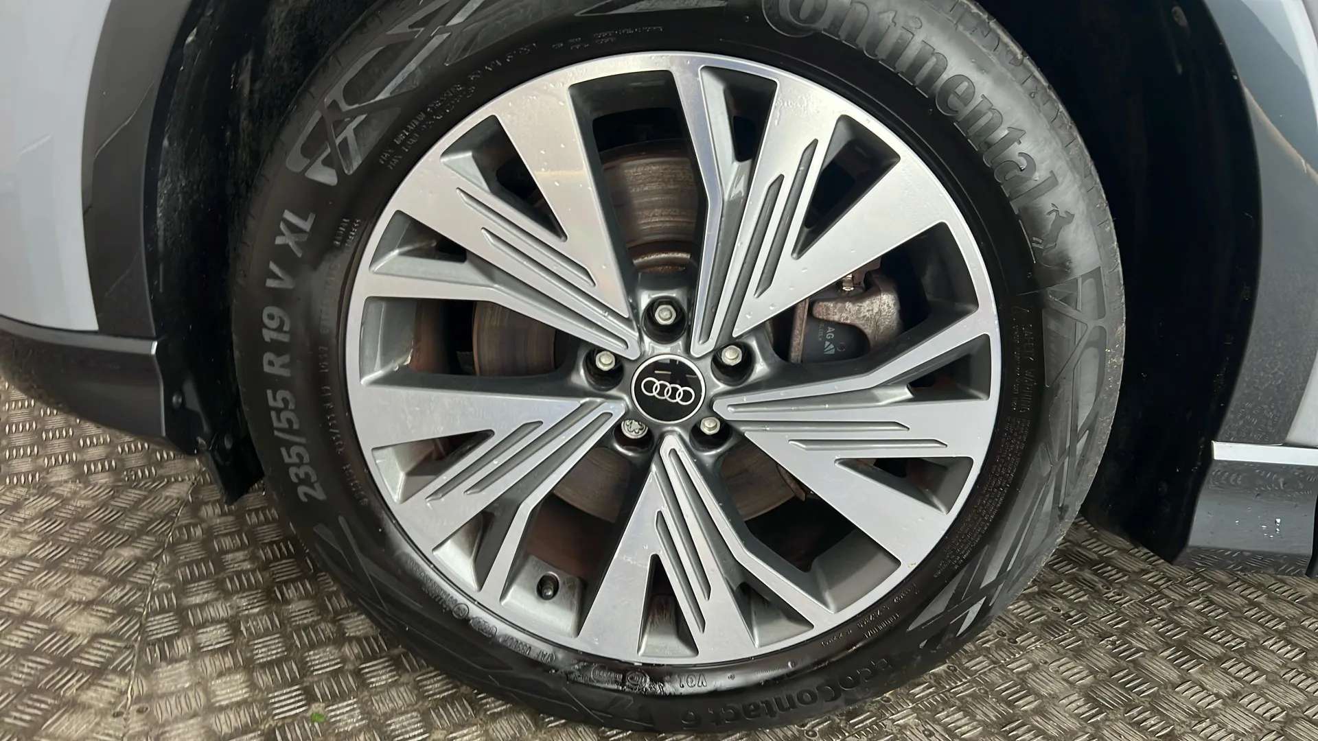 2023 AUDI Q4 2023 AUDI Q4