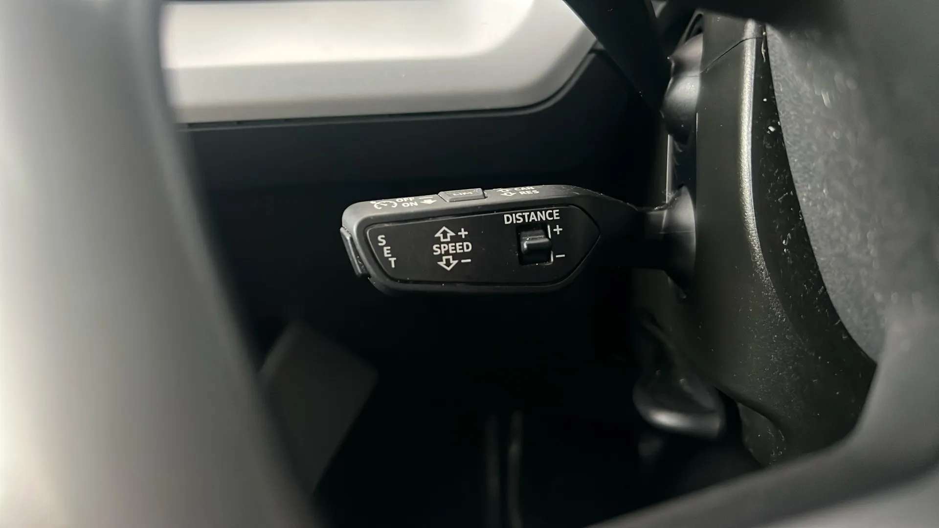2023 AUDI Q4 2023 AUDI Q4