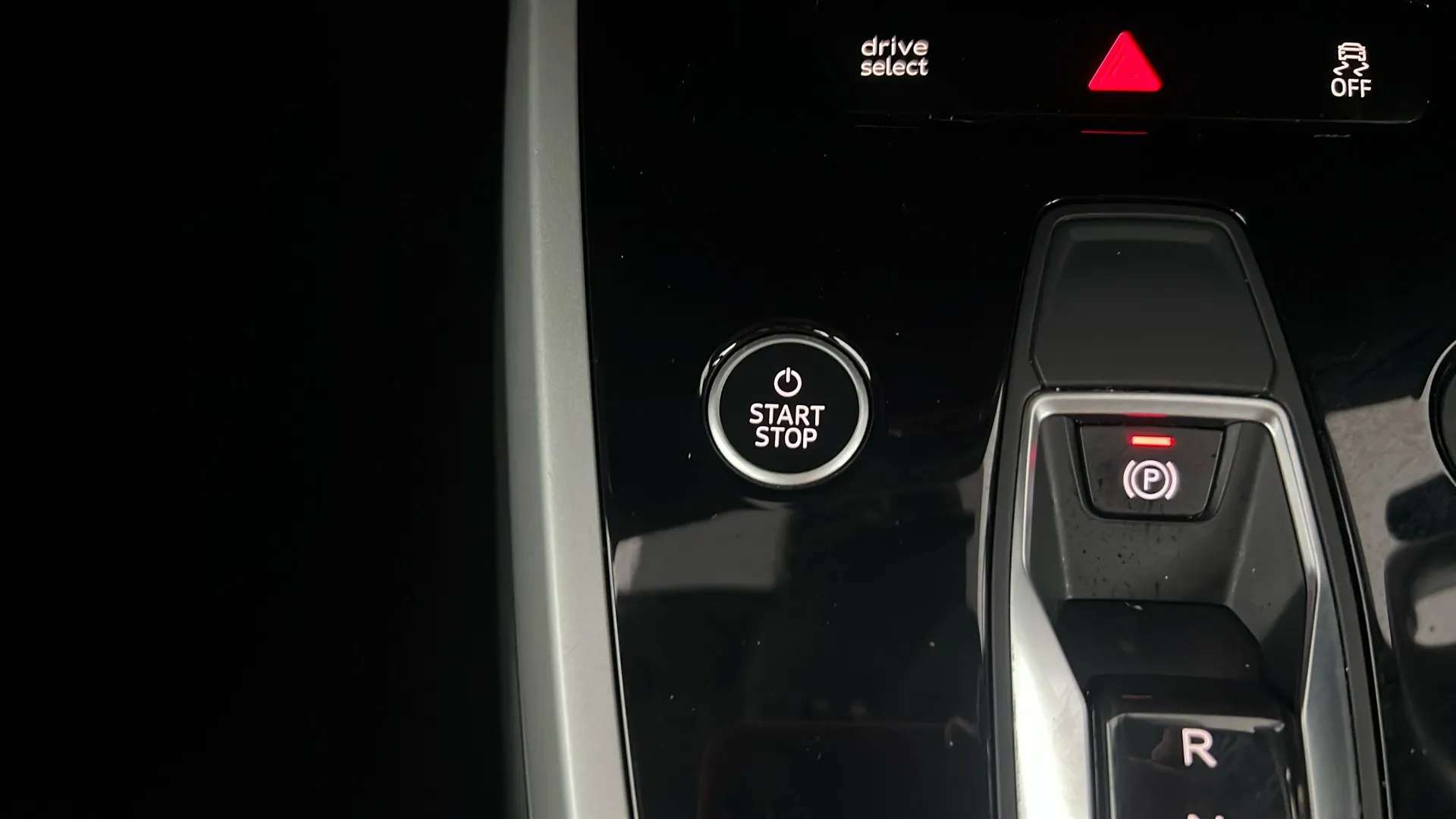 2023 AUDI Q4 2023 AUDI Q4