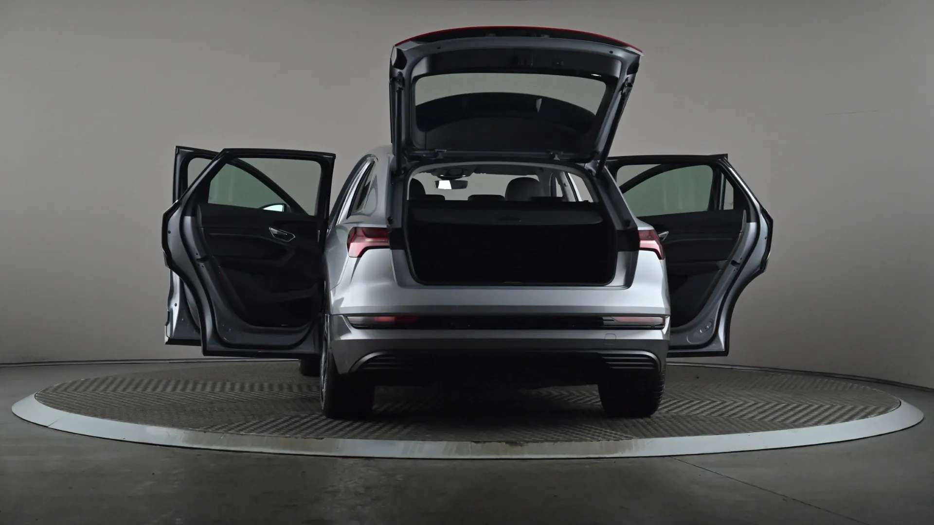 2022 AUDI E-TRON 2022 AUDI E-TRON