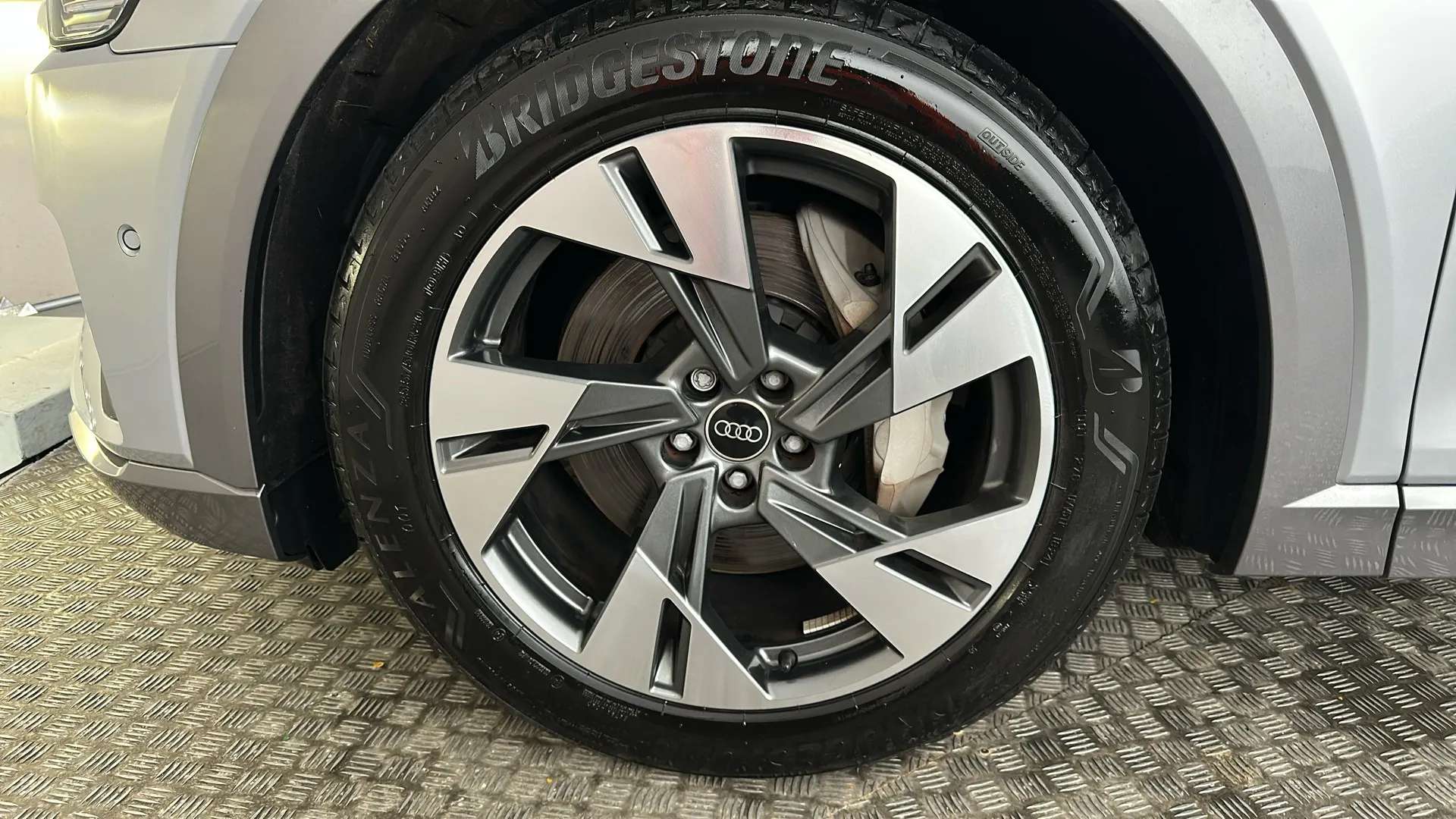 2022 AUDI E-TRON 2022 AUDI E-TRON