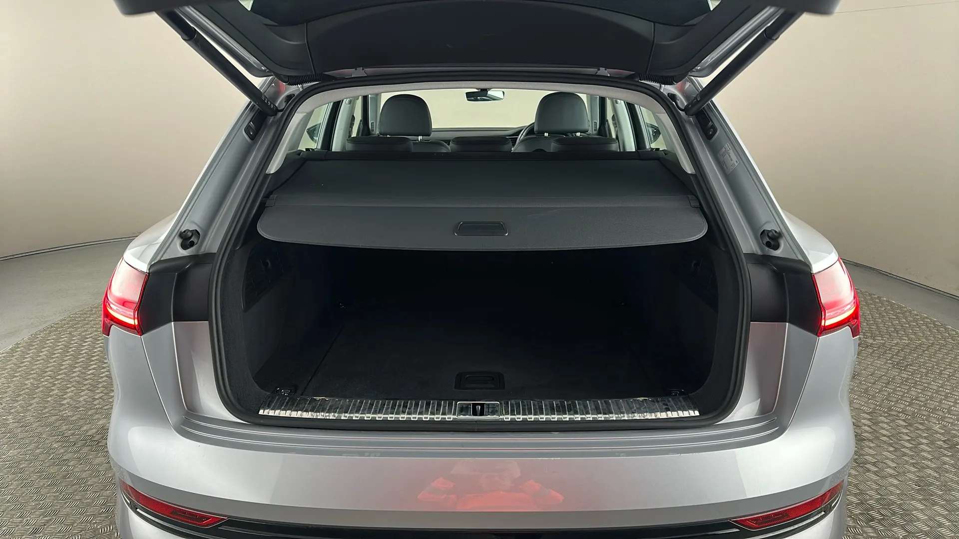 2022 AUDI E-TRON 2022 AUDI E-TRON