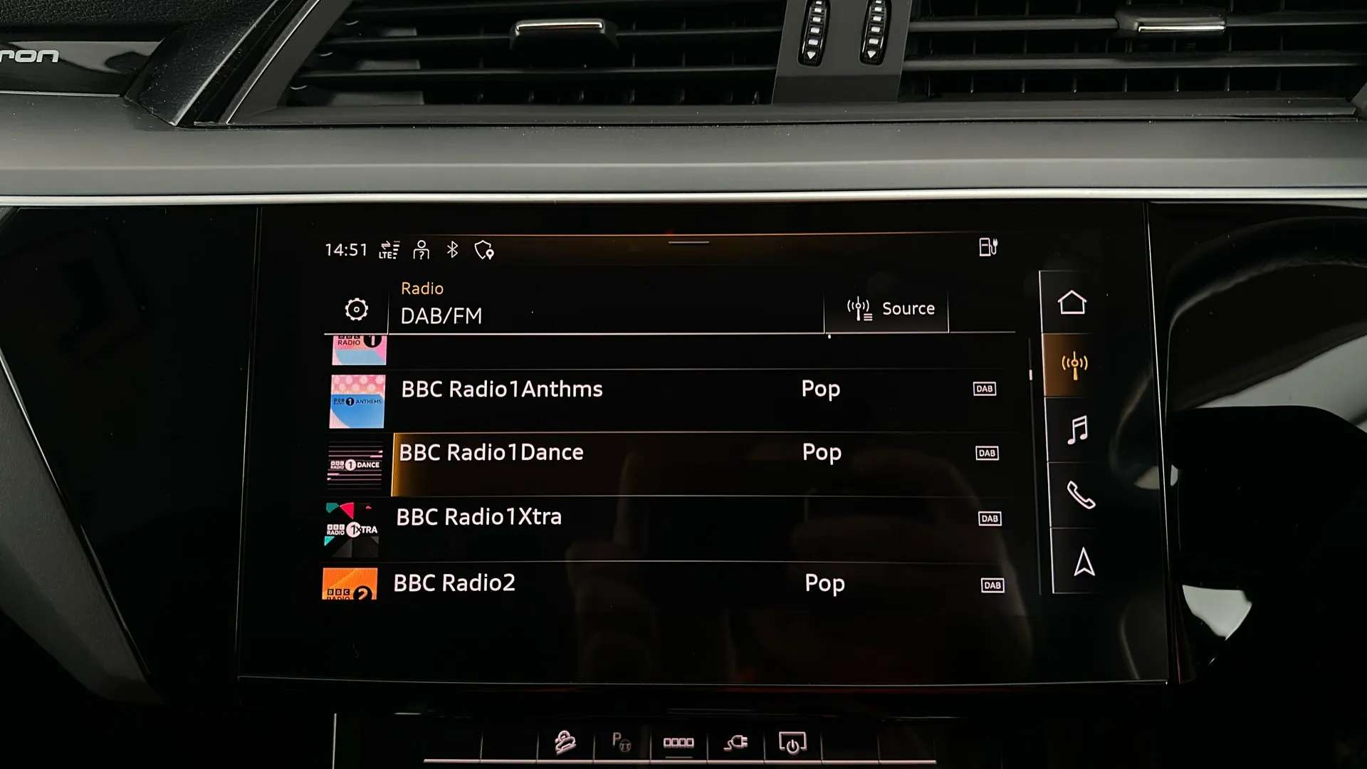 2022 AUDI E-TRON 2022 AUDI E-TRON