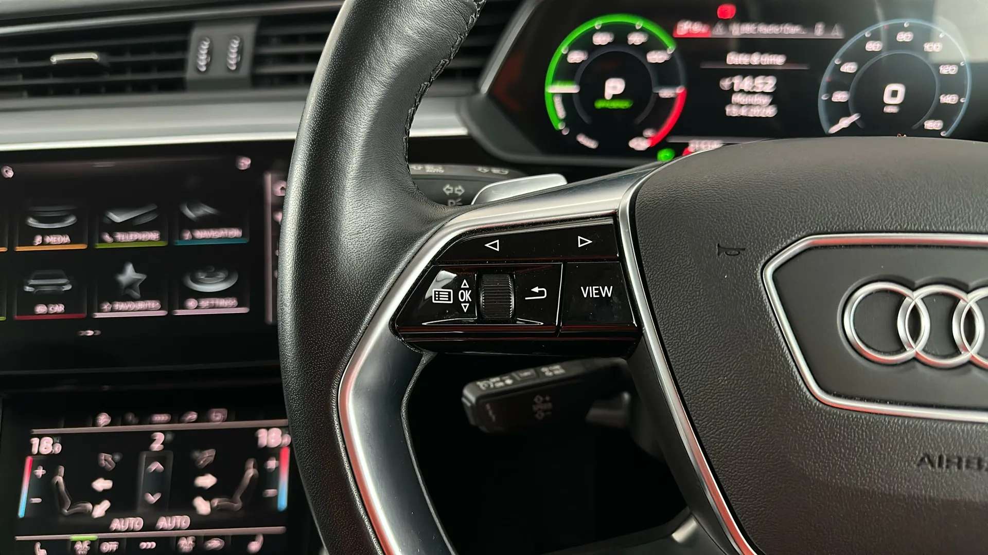 2022 AUDI E-TRON 2022 AUDI E-TRON