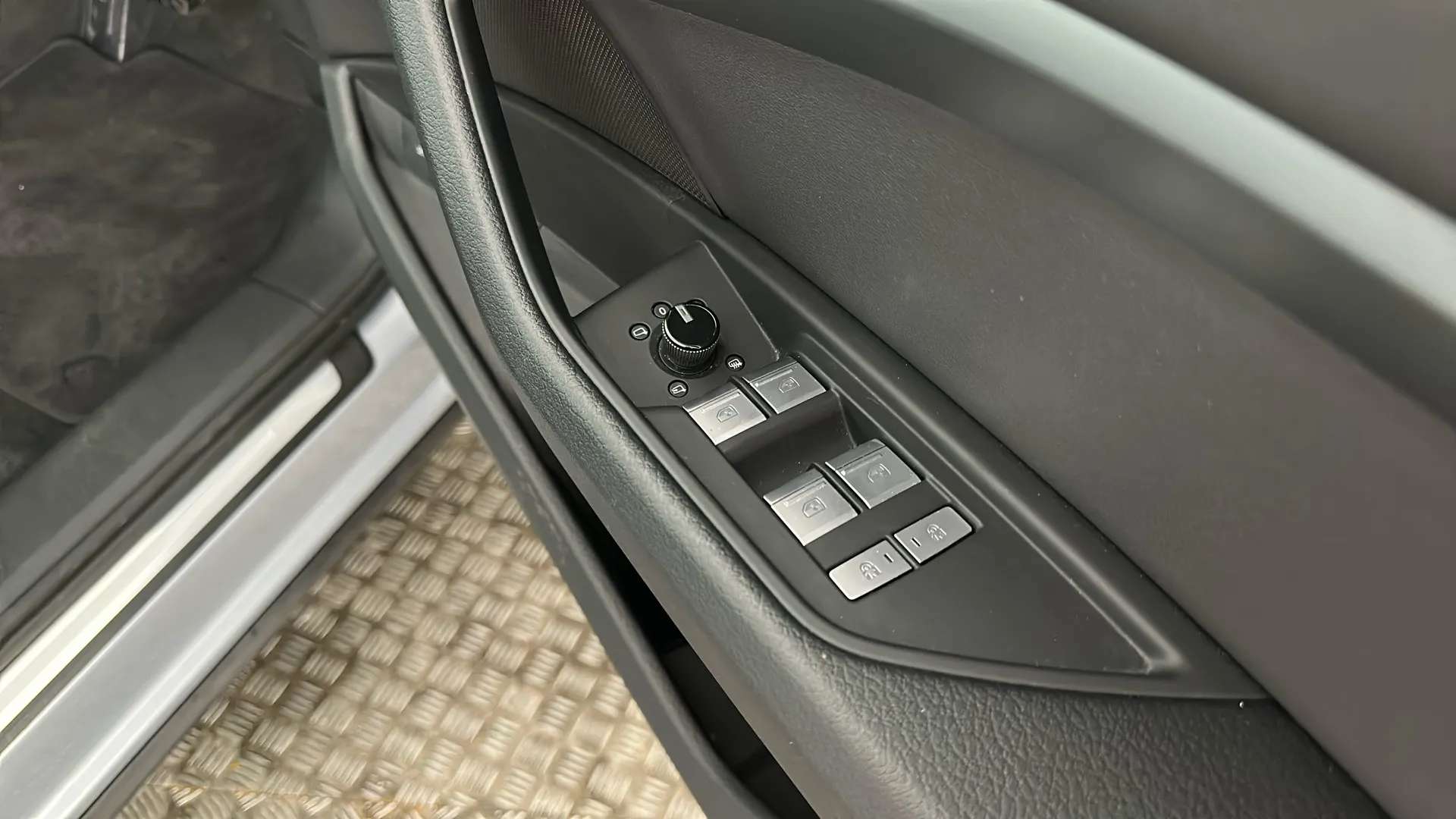 2022 AUDI E-TRON 2022 AUDI E-TRON