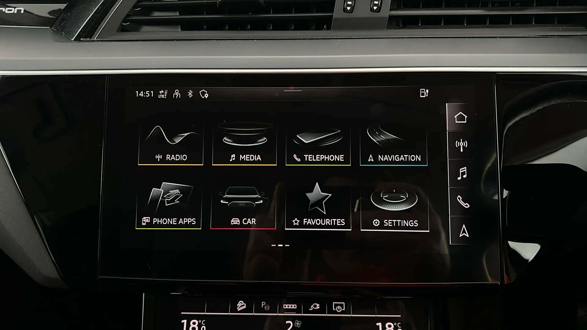 2022 AUDI E-TRON 2022 AUDI E-TRON