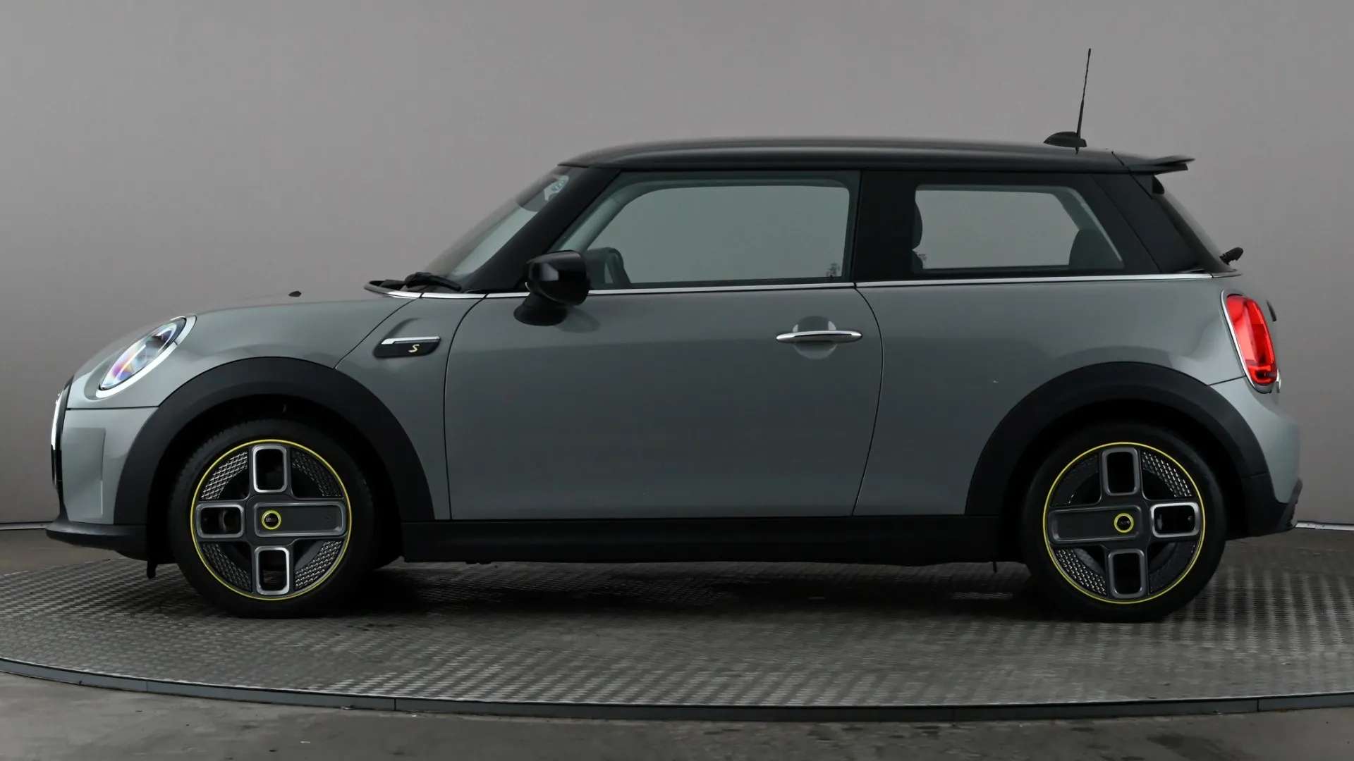 A 2022 MINI HATCH 135kW Cooper S Level 1 33kWh Auto A 2022 MINI HATCH 135kW Cooper S Level 1 33kWh Auto