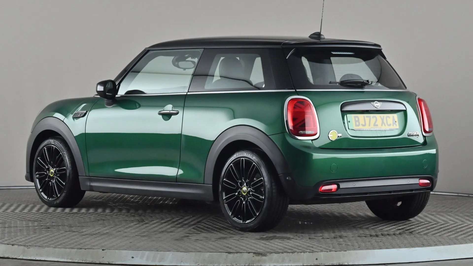 A 2022 MINI HATCH 135kW Cooper S Level 2 33kWh Auto A 2022 MINI HATCH 135kW Cooper S Level 2 33kWh Auto