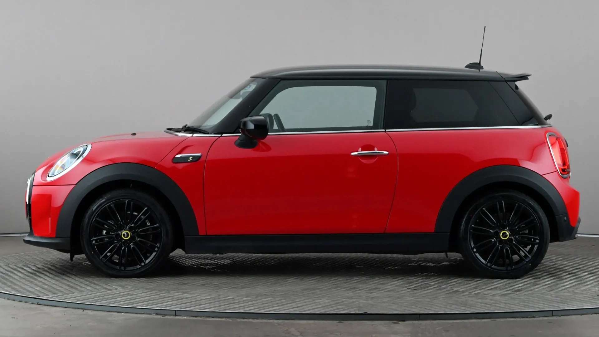A 2022 MINI HATCH 135kW Cooper S Level 2 33kWh Auto A 2022 MINI HATCH 135kW Cooper S Level 2 33kWh Auto