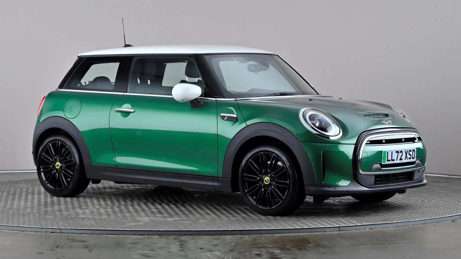 A 2022 MINI HATCH 135kW Cooper S Level 2 33kWh Auto A 2022 MINI HATCH 135kW Cooper S Level 2 33kWh Auto