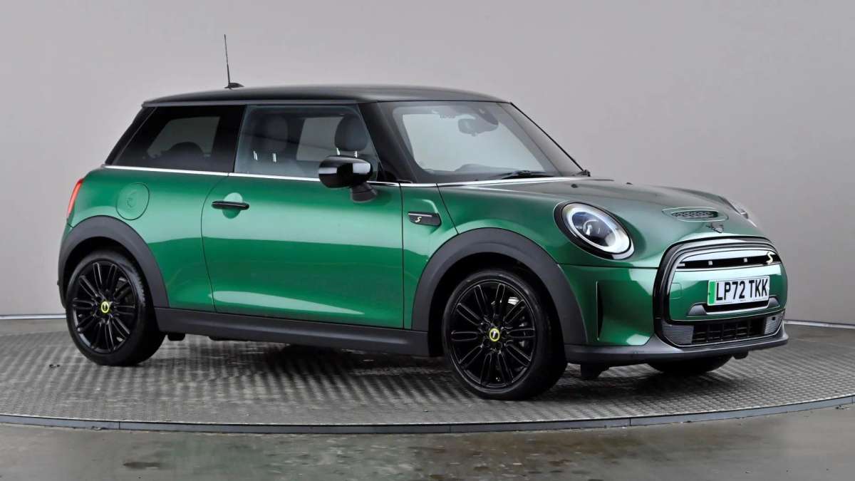 Check out this Mini Hatch 2023 Electric Automatic