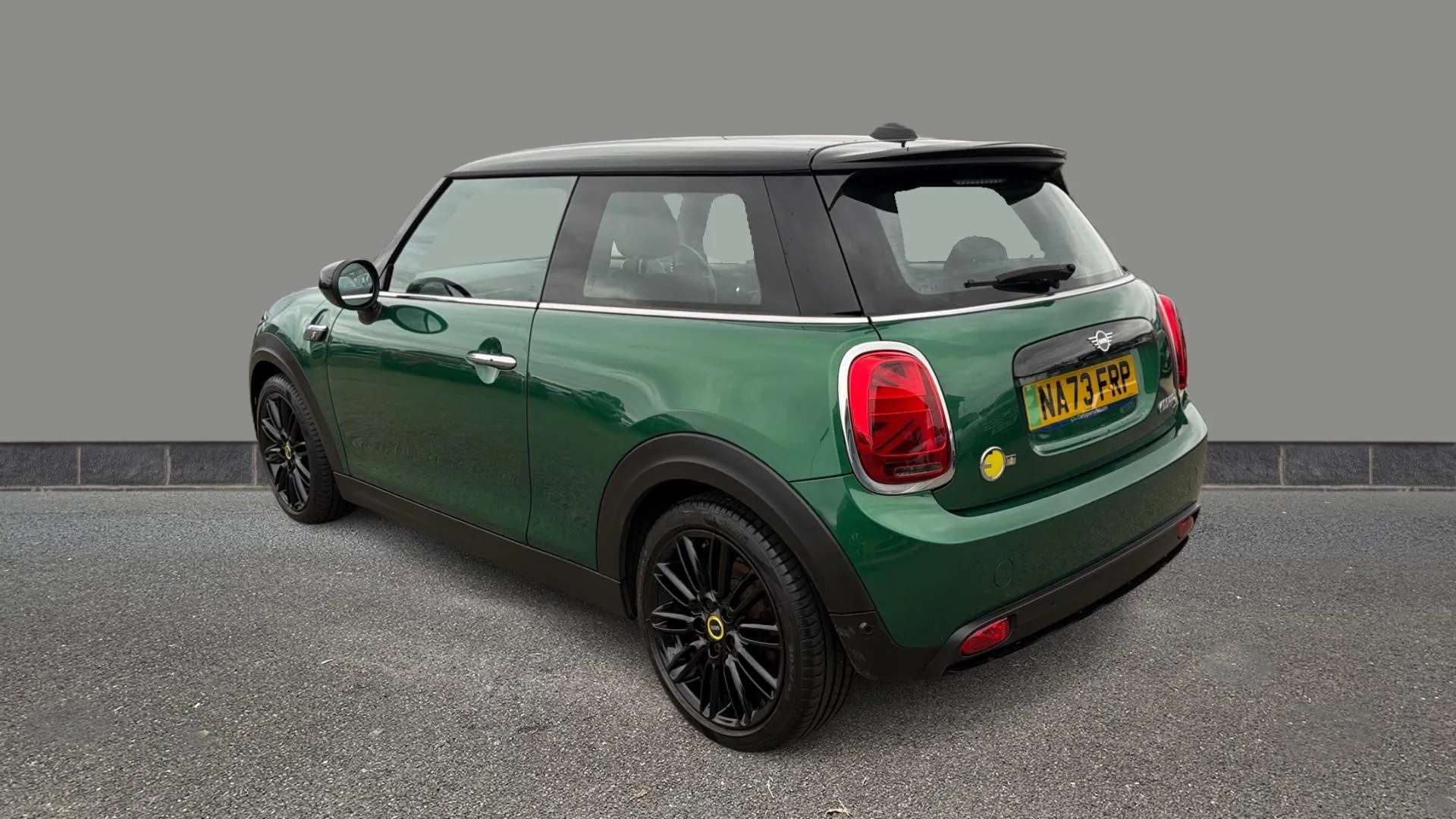 A 2023 MINI HATCH 135kW Cooper S Level 2 33kWh Auto A 2023 MINI HATCH 135kW Cooper S Level 2 33kWh Auto