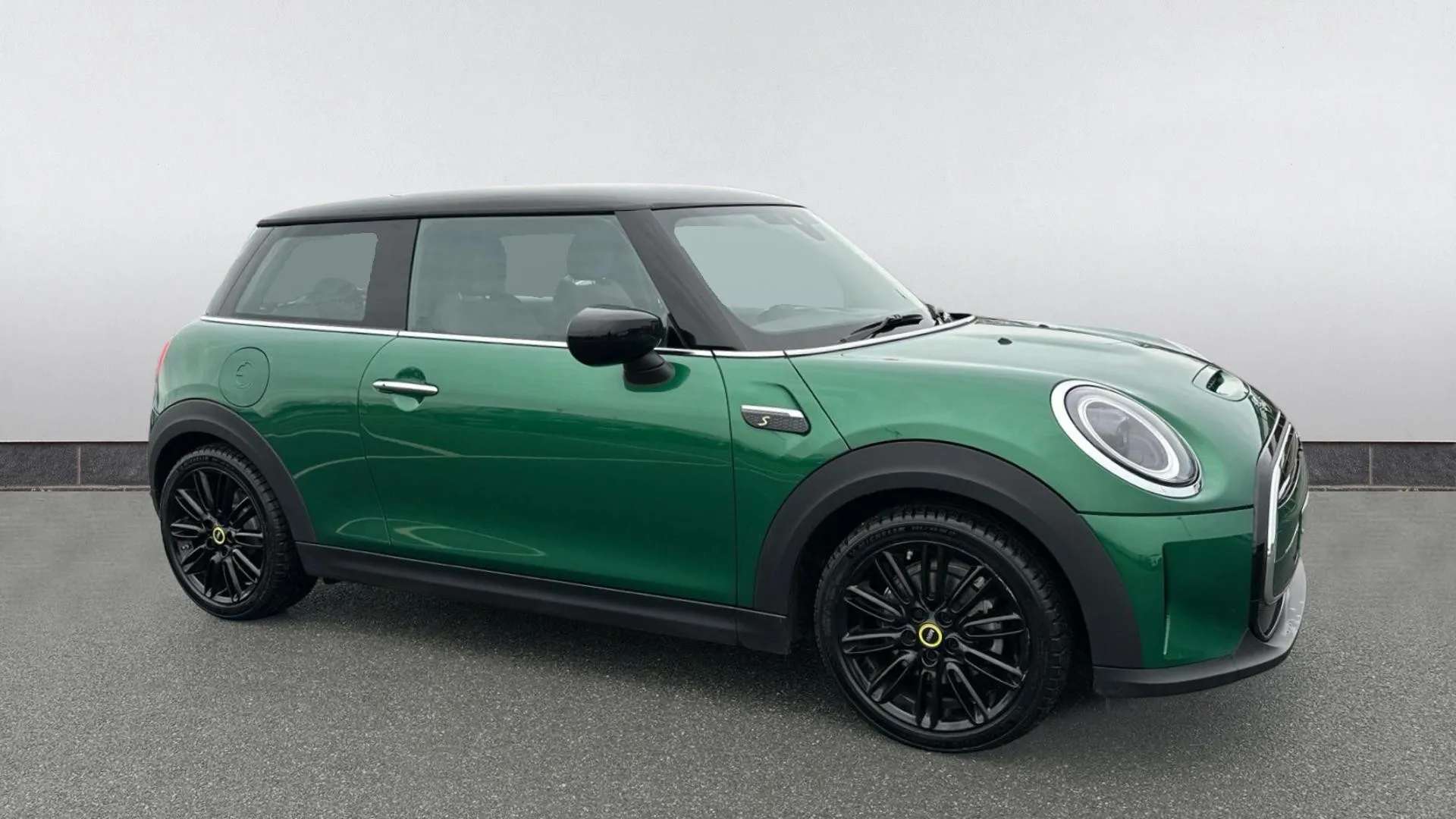 A 2023 MINI HATCH 135kW Cooper S Level 2 33kWh Auto A 2023 MINI HATCH 135kW Cooper S Level 2 33kWh Auto
