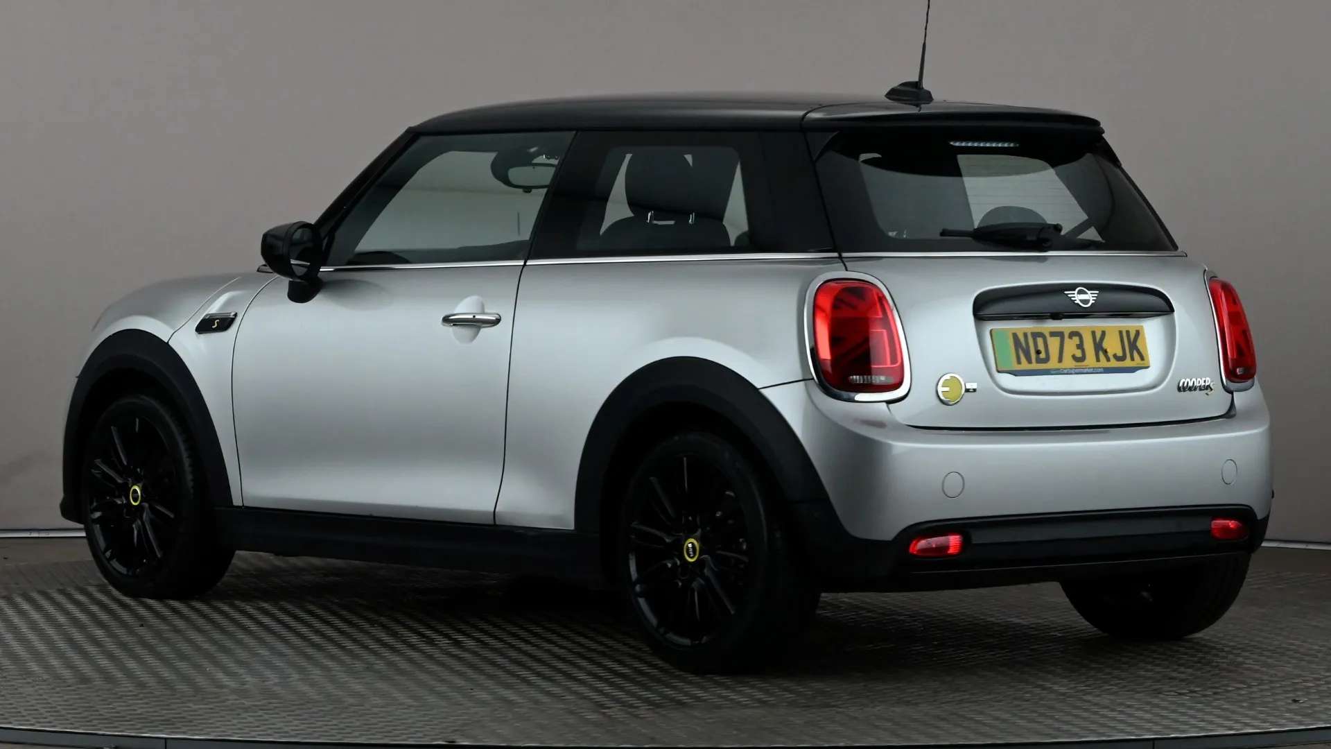 A 2023 MINI HATCH 135kW Cooper S Level 2 33kWh Auto A 2023 MINI HATCH 135kW Cooper S Level 2 33kWh Auto