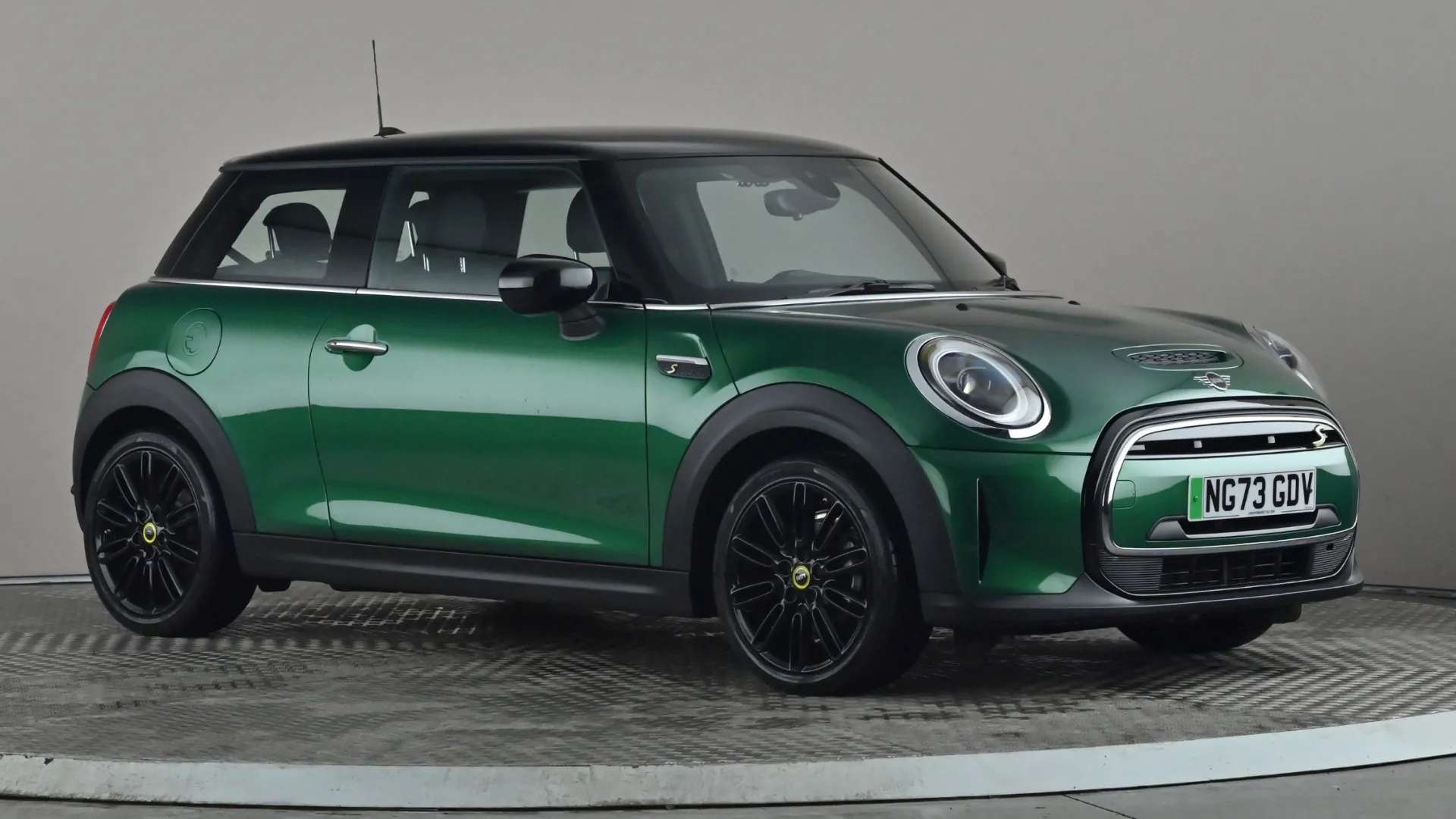 A 2023 MINI HATCH 135kW Cooper S Level 2 33kWh Auto A 2023 MINI HATCH 135kW Cooper S Level 2 33kWh Auto
