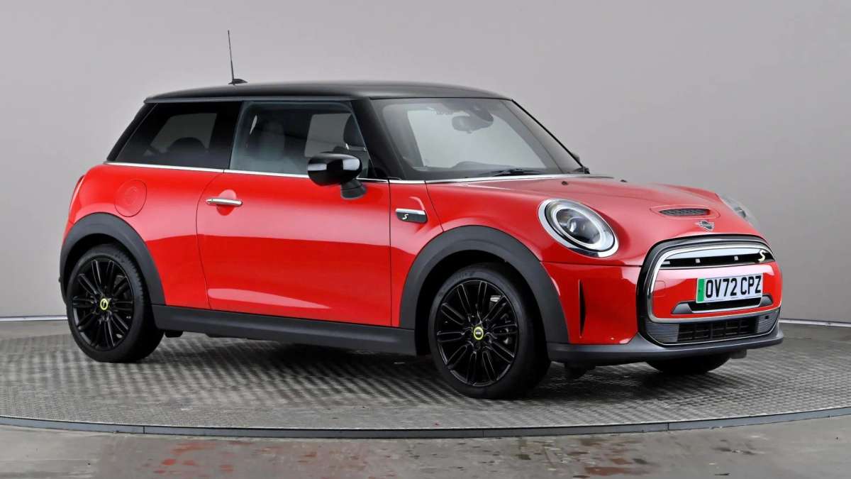Check out this Mini Hatch 2022 Electric Automatic