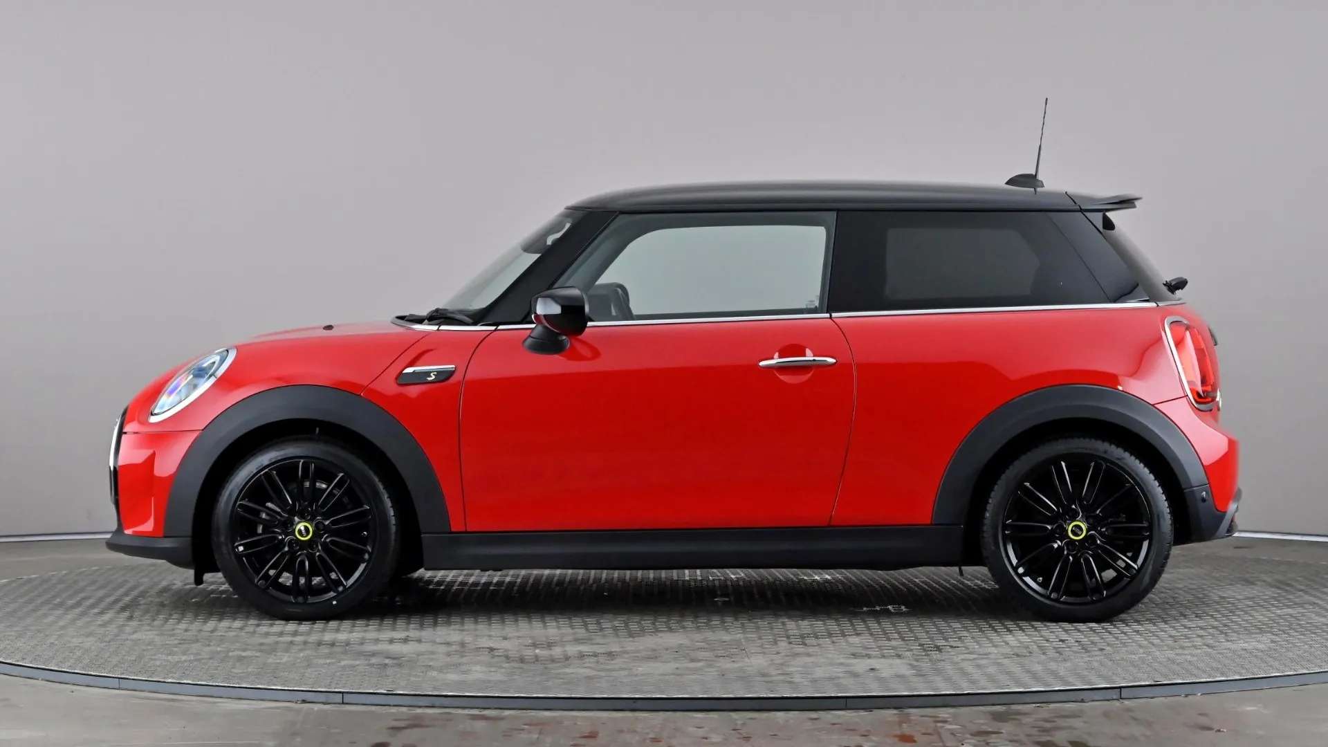 A 2022 MINI HATCH 135kW Cooper S Level 2 33kWh Auto A 2022 MINI HATCH 135kW Cooper S Level 2 33kWh Auto