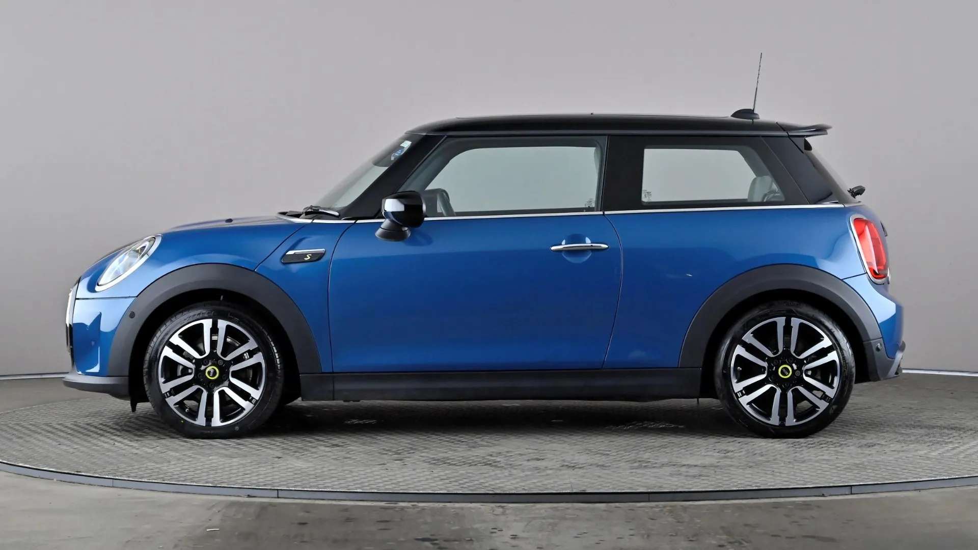 A 2022 MINI HATCH 135kW Cooper S Level 3 33kWh Auto A 2022 MINI HATCH 135kW Cooper S Level 3 33kWh Auto