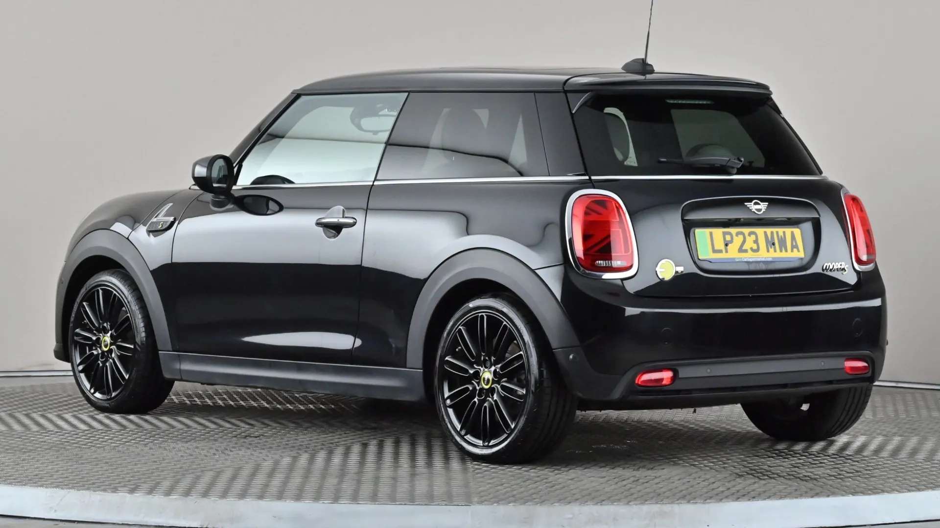 A 2023 MINI HATCH 135kW Cooper S Level 3 33kWh Auto A 2023 MINI HATCH 135kW Cooper S Level 3 33kWh Auto