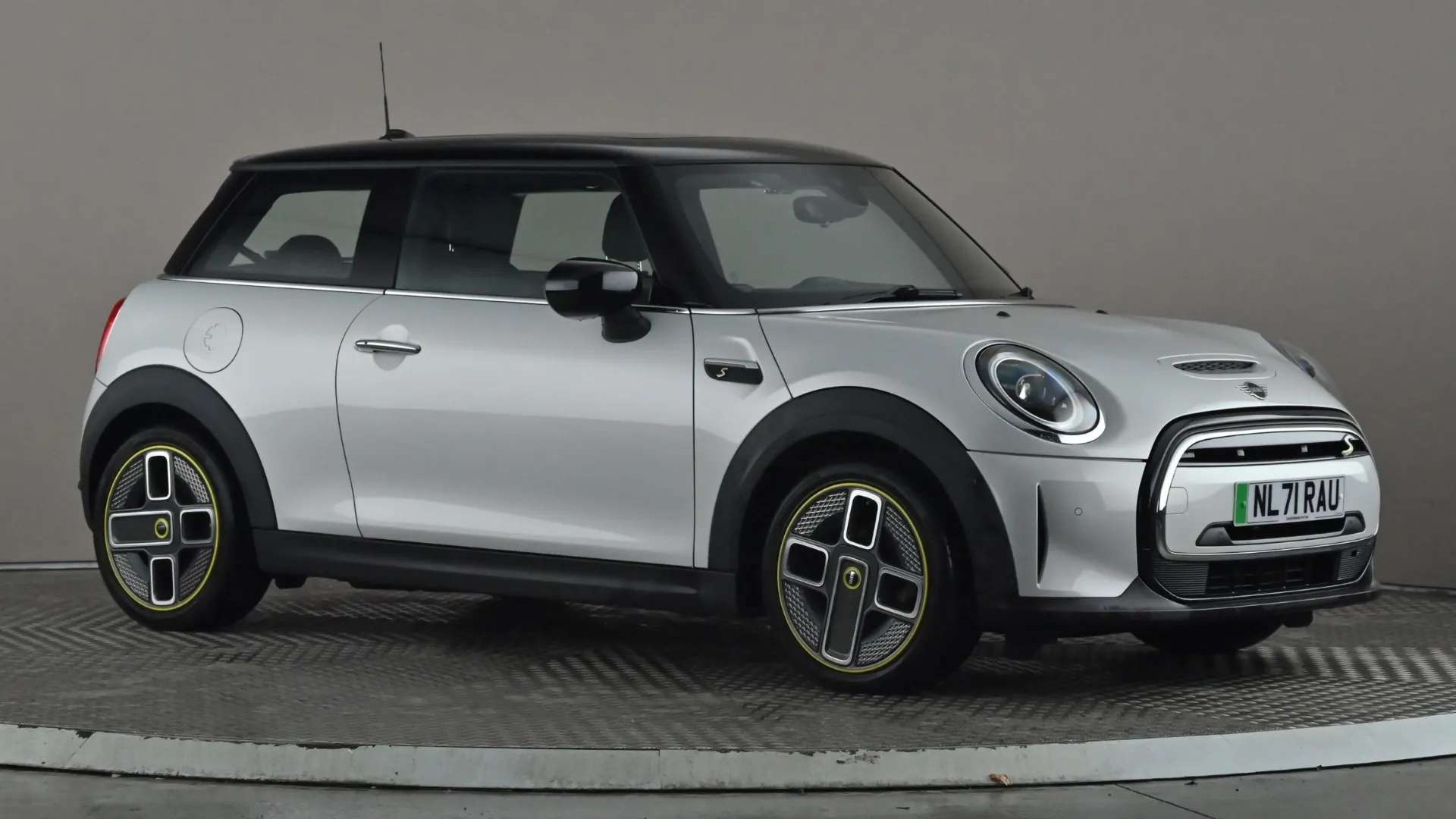 A 2021 MINI HATCH 135kW Cooper S Level 3 33kWh Auto A 2021 MINI HATCH 135kW Cooper S Level 3 33kWh Auto