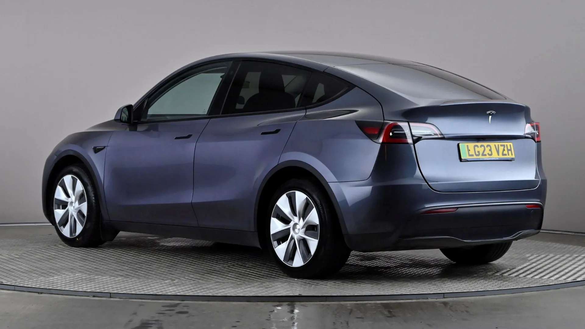 A 2023 TESLA MODEL Y RWD Auto A 2023 TESLA MODEL Y RWD Auto