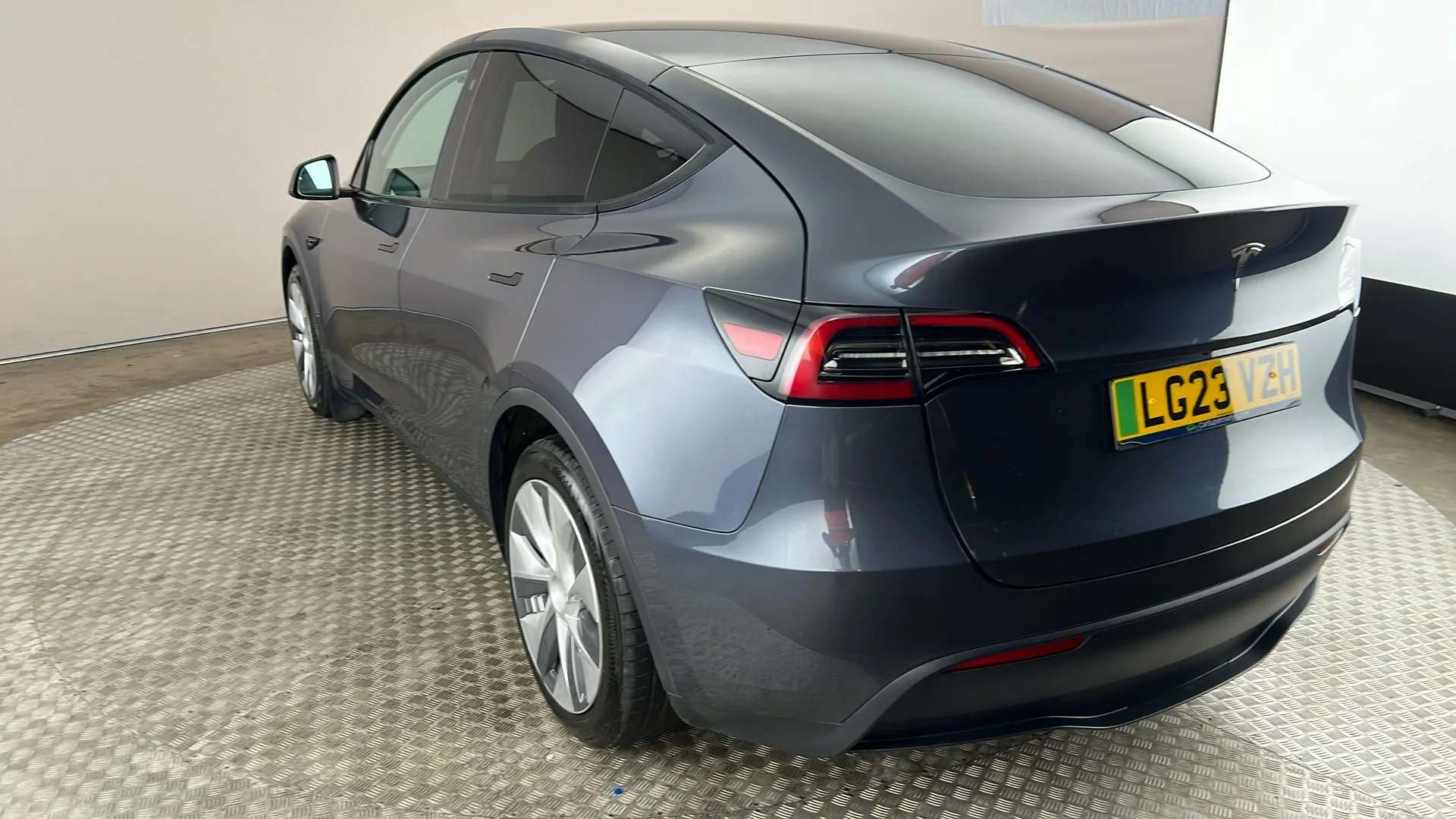 2023 TESLA MODEL Y 2023 TESLA MODEL Y