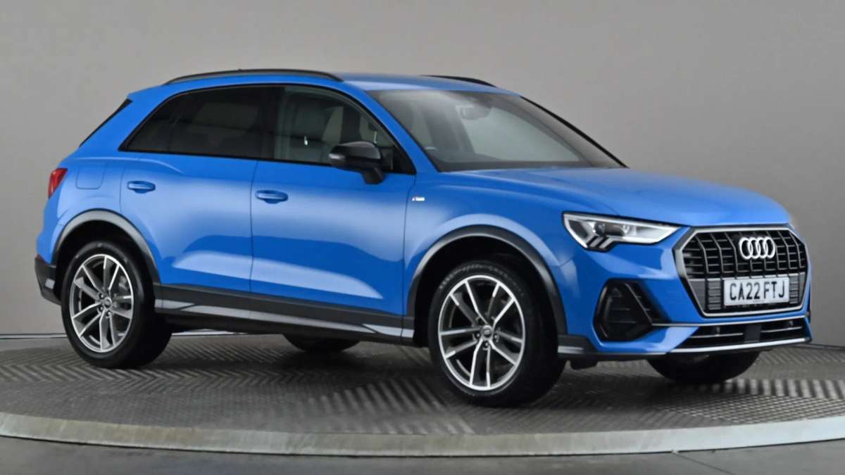 Check out this Audi Q3 2022 Petrol Manual
