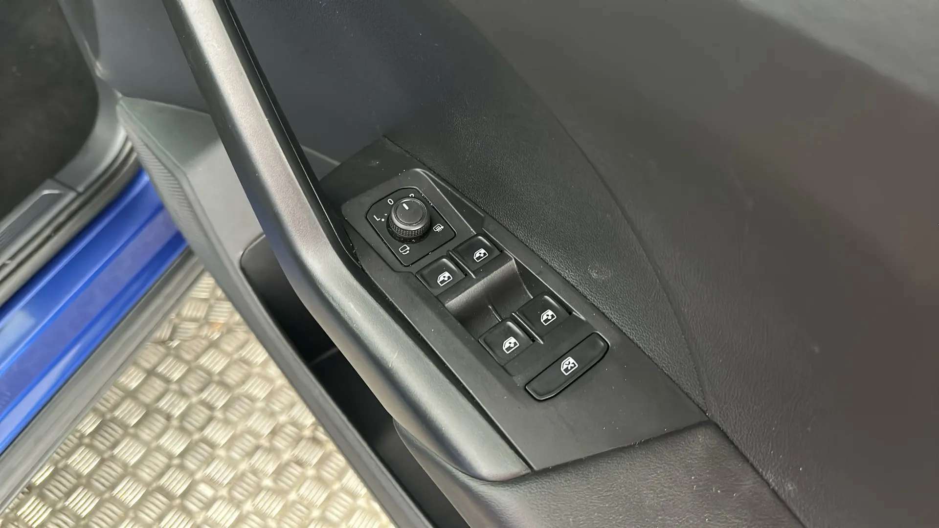 2023 VOLKSWAGEN T-CROSS 2023 VOLKSWAGEN T-CROSS