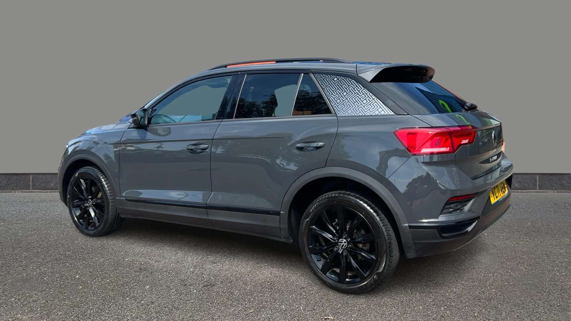 A 2022 VOLKSWAGEN T-ROC 1.5 TSI EVO Black Edition A 2022 VOLKSWAGEN T-ROC 1.5 TSI EVO Black Edition
