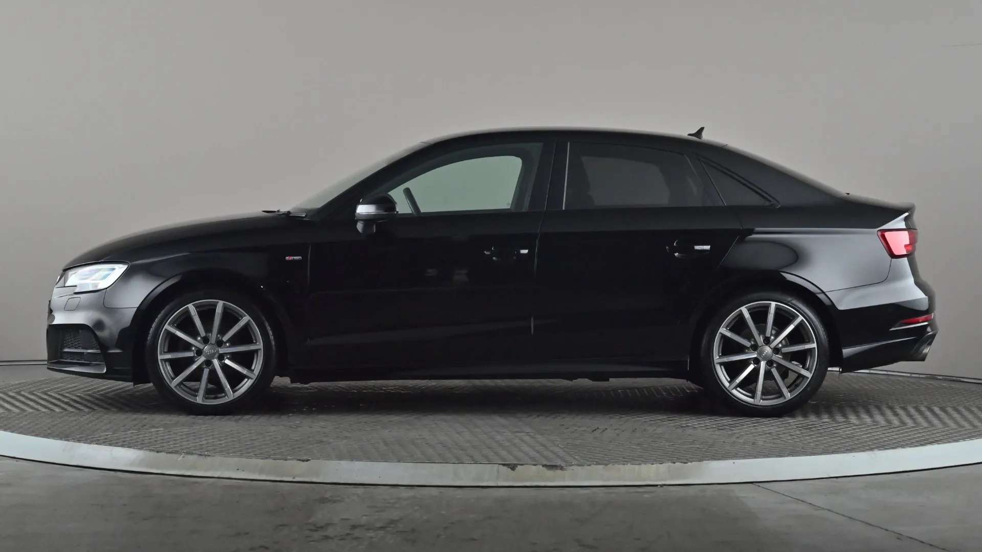 A 2018 AUDI A3 1.5 TFSI Black Edition A 2018 AUDI A3 1.5 TFSI Black Edition