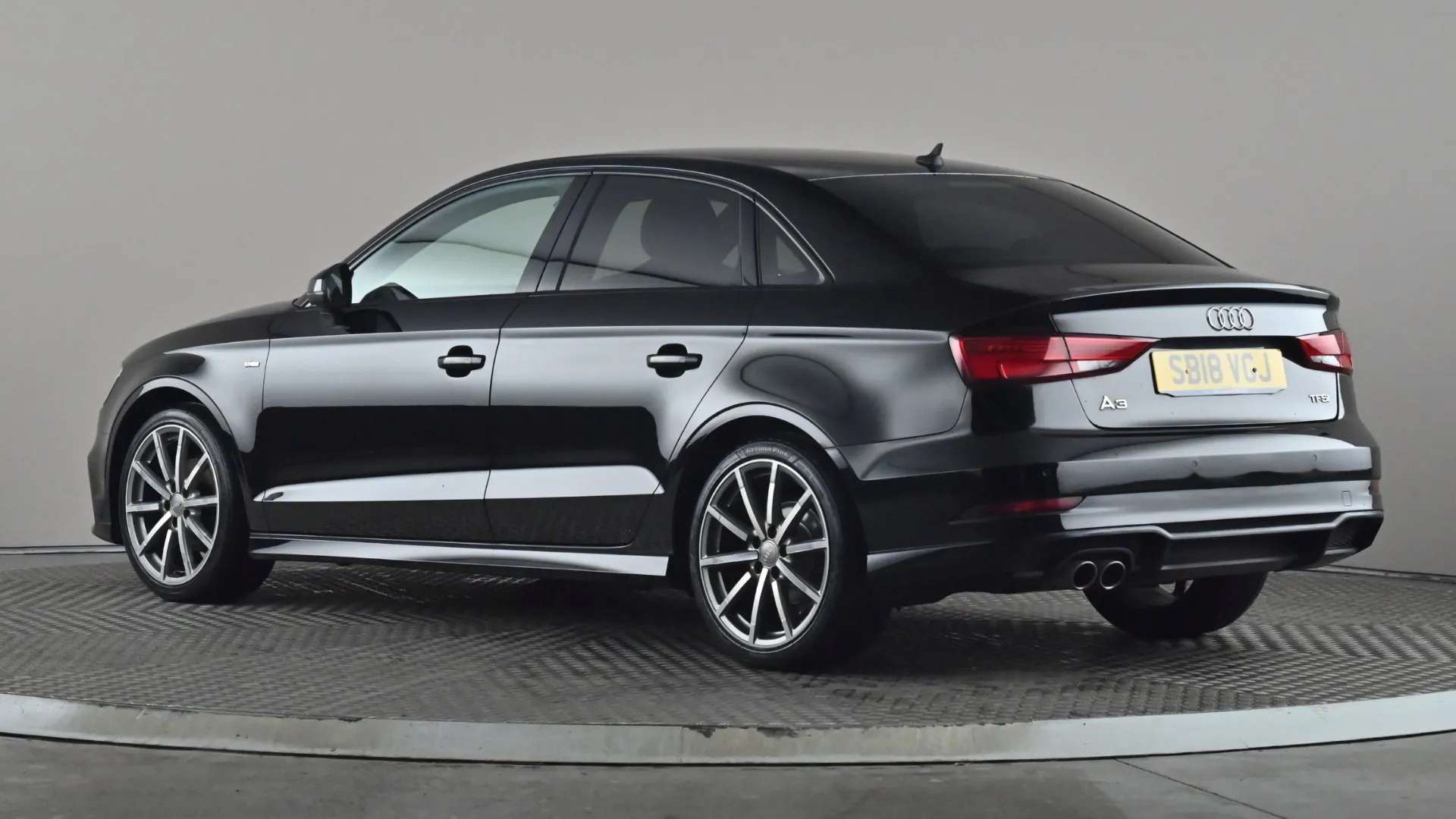 A 2018 AUDI A3 1.5 TFSI Black Edition A 2018 AUDI A3 1.5 TFSI Black Edition