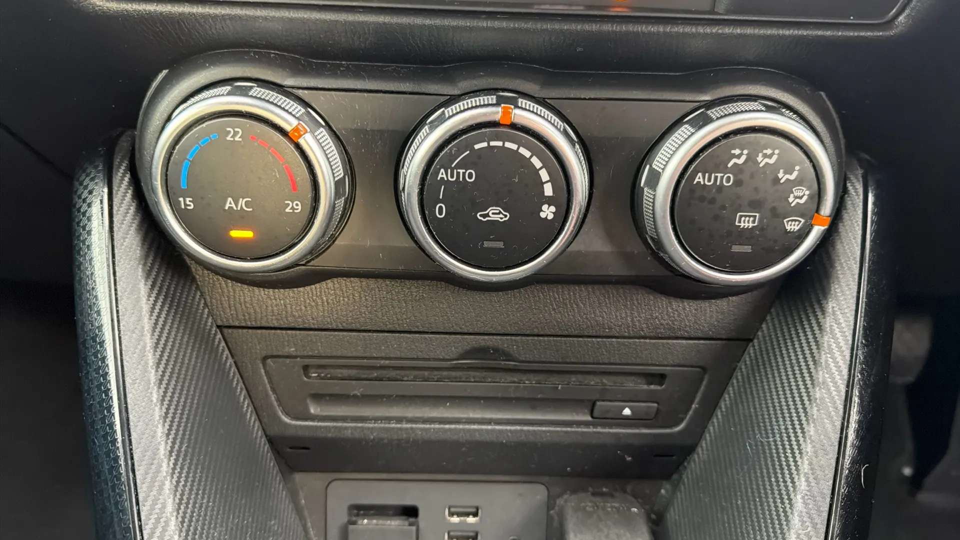 2018 MAZDA MAZDA2 2018 MAZDA MAZDA2