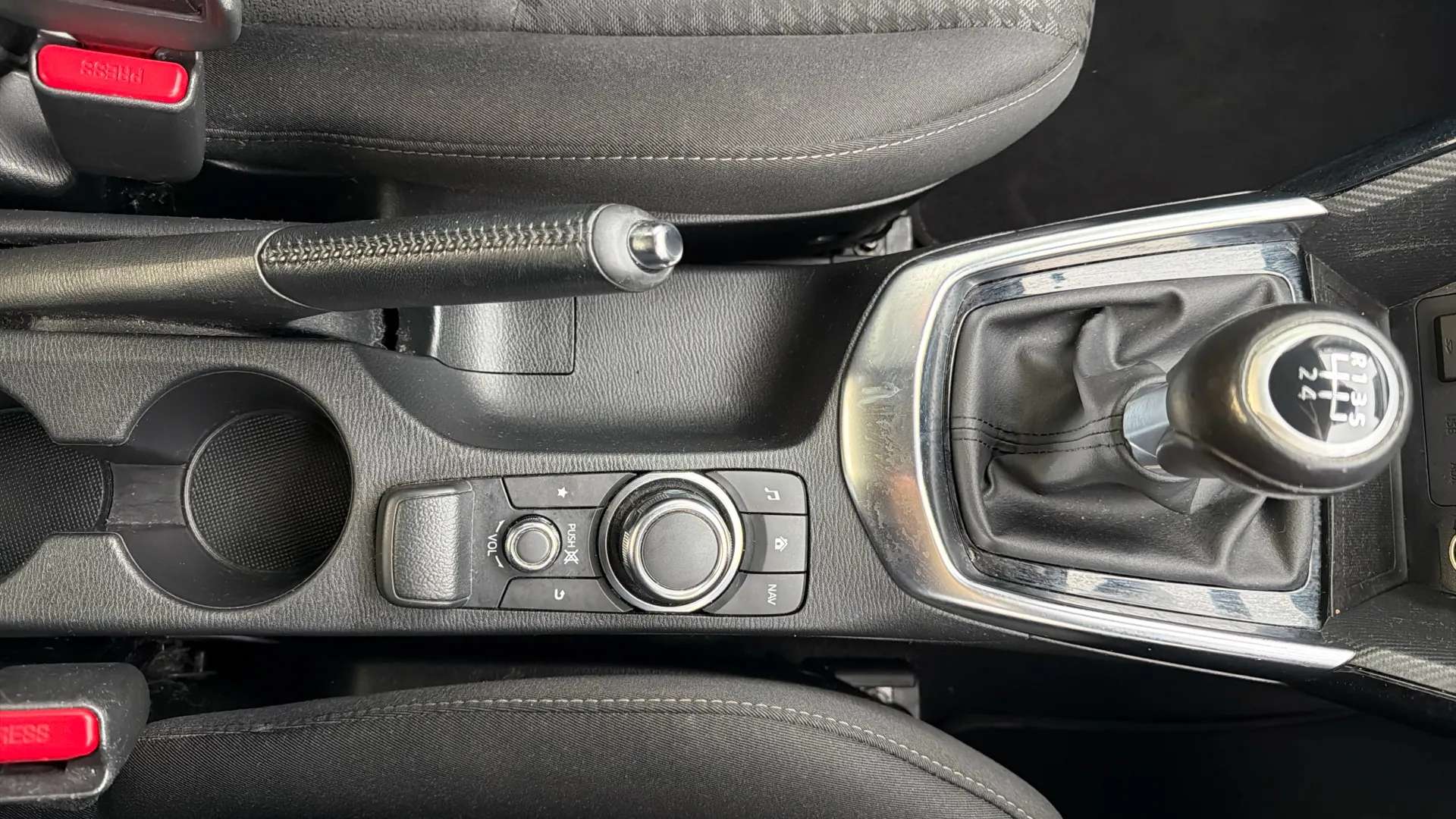 2018 MAZDA MAZDA2 2018 MAZDA MAZDA2