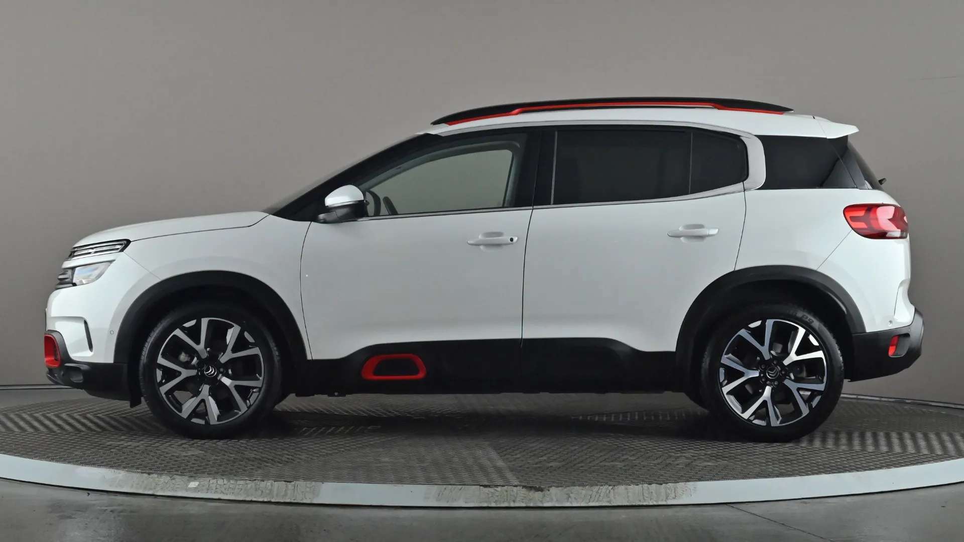 A 2019 CITROEN C5 AIRCROSS 2.0 BlueHDi 180 Flair Plus EAT8 A 2019 CITROEN C5 AIRCROSS 2.0 BlueHDi 180 Flair Plus EAT8