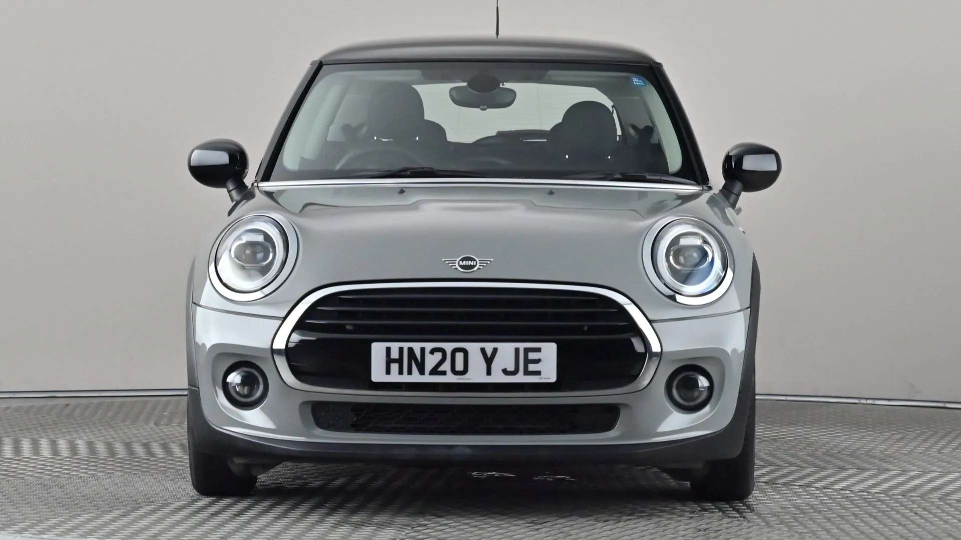 A 2020 MINI HATCH 1.5 Cooper Classic II Auto A 2020 MINI HATCH 1.5 Cooper Classic II Auto