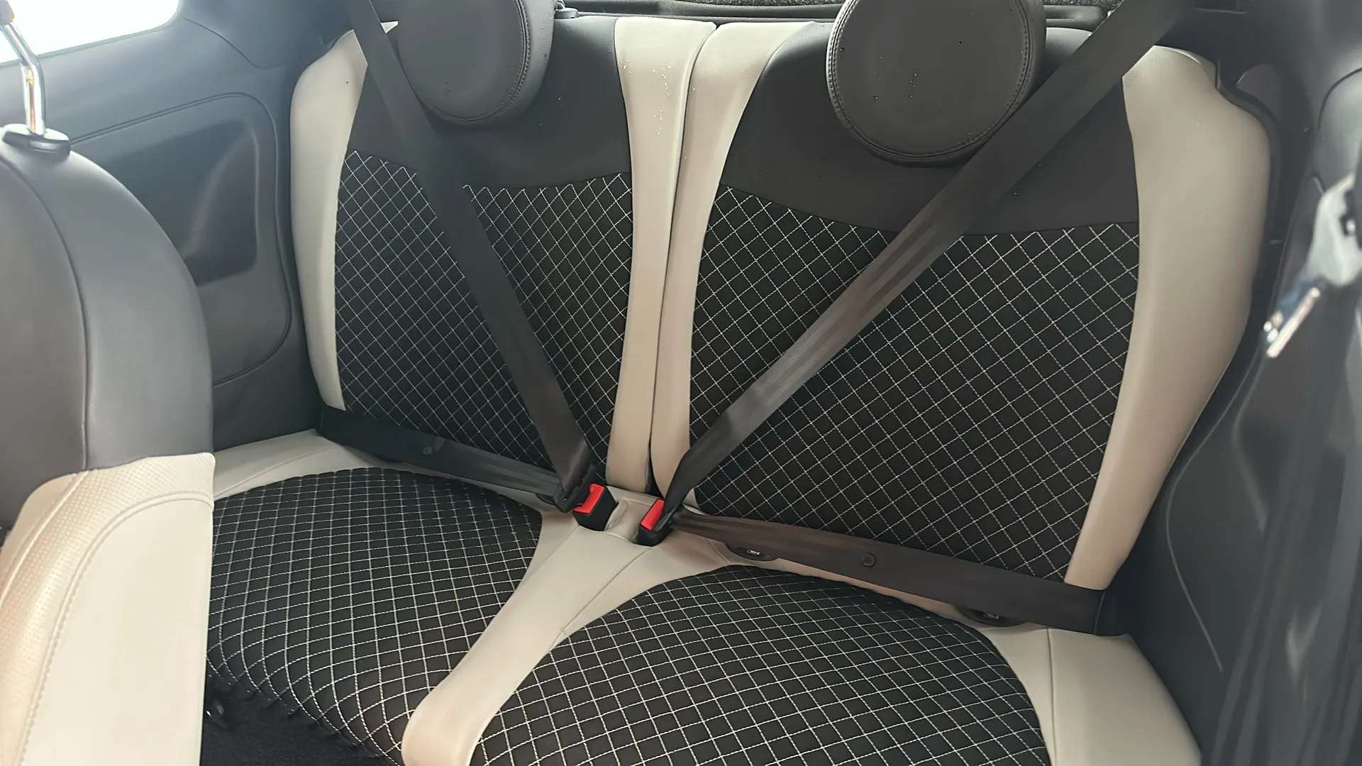 2021 FIAT 500 2021 FIAT 500