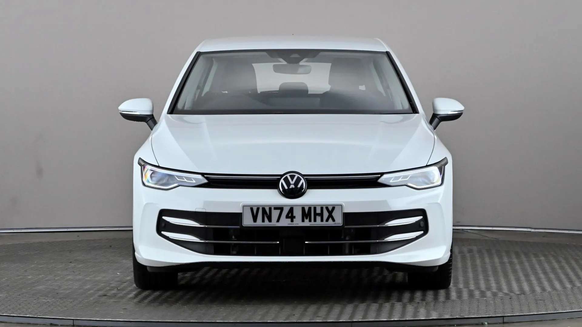 A 2024 VOLKSWAGEN GOLF 1.5 TSI 204 Style eHybrid DSG A 2024 VOLKSWAGEN GOLF 1.5 TSI 204 Style eHybrid DSG