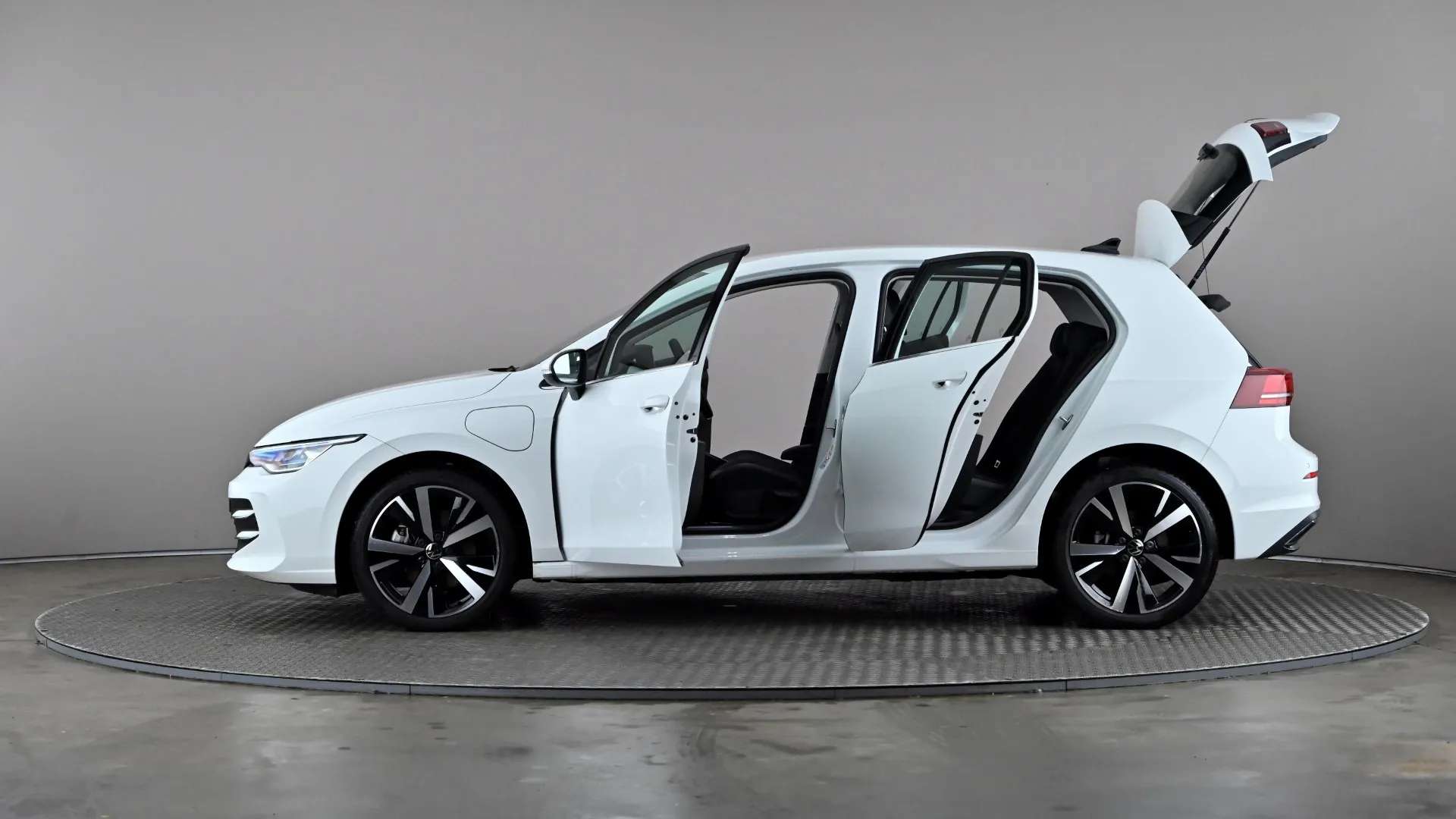 2024 VOLKSWAGEN GOLF 2024 VOLKSWAGEN GOLF