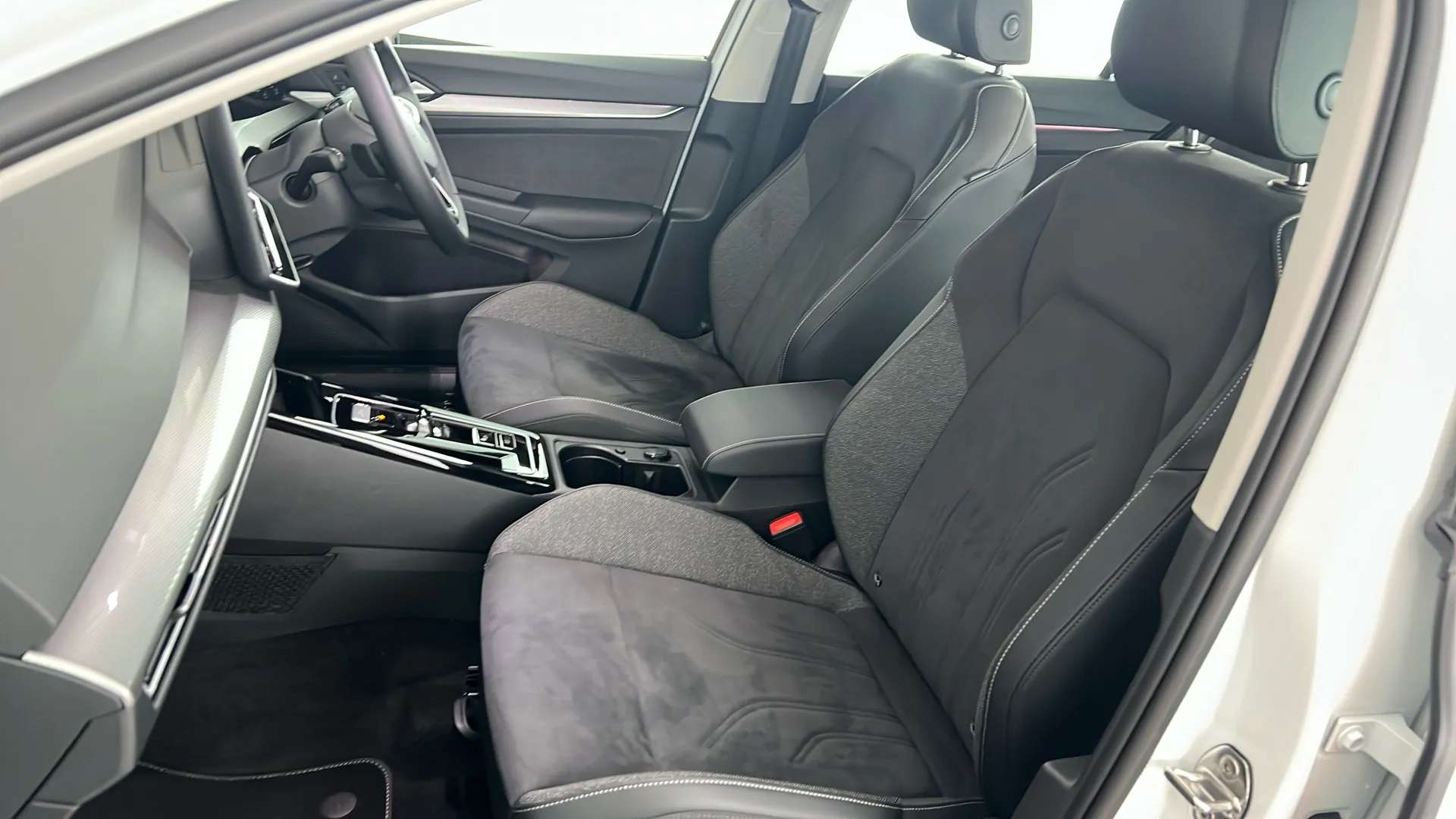 2024 VOLKSWAGEN GOLF 2024 VOLKSWAGEN GOLF