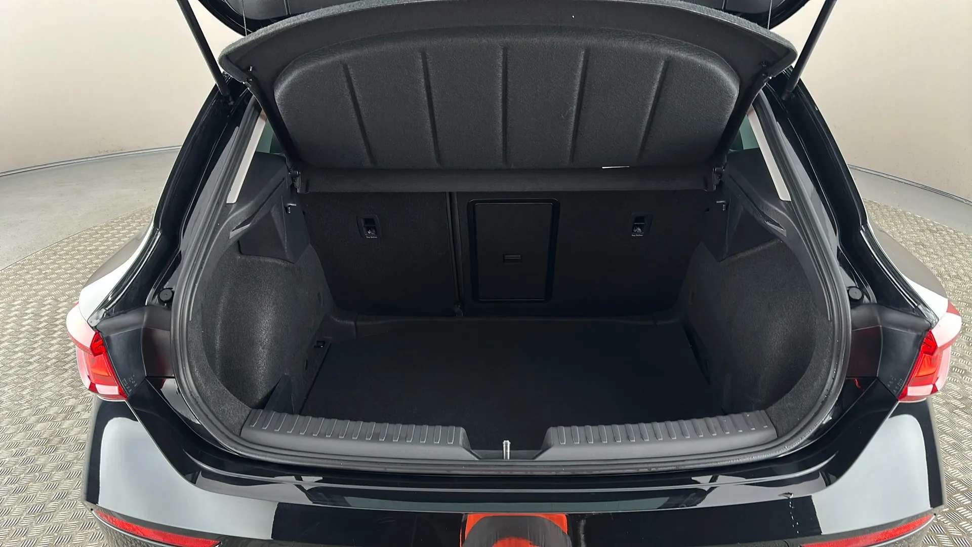 2024 CUPRA LEON 2024 CUPRA LEON