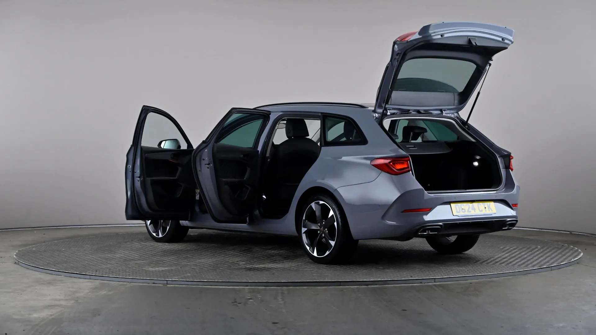 2024 CUPRA LEON 2024 CUPRA LEON