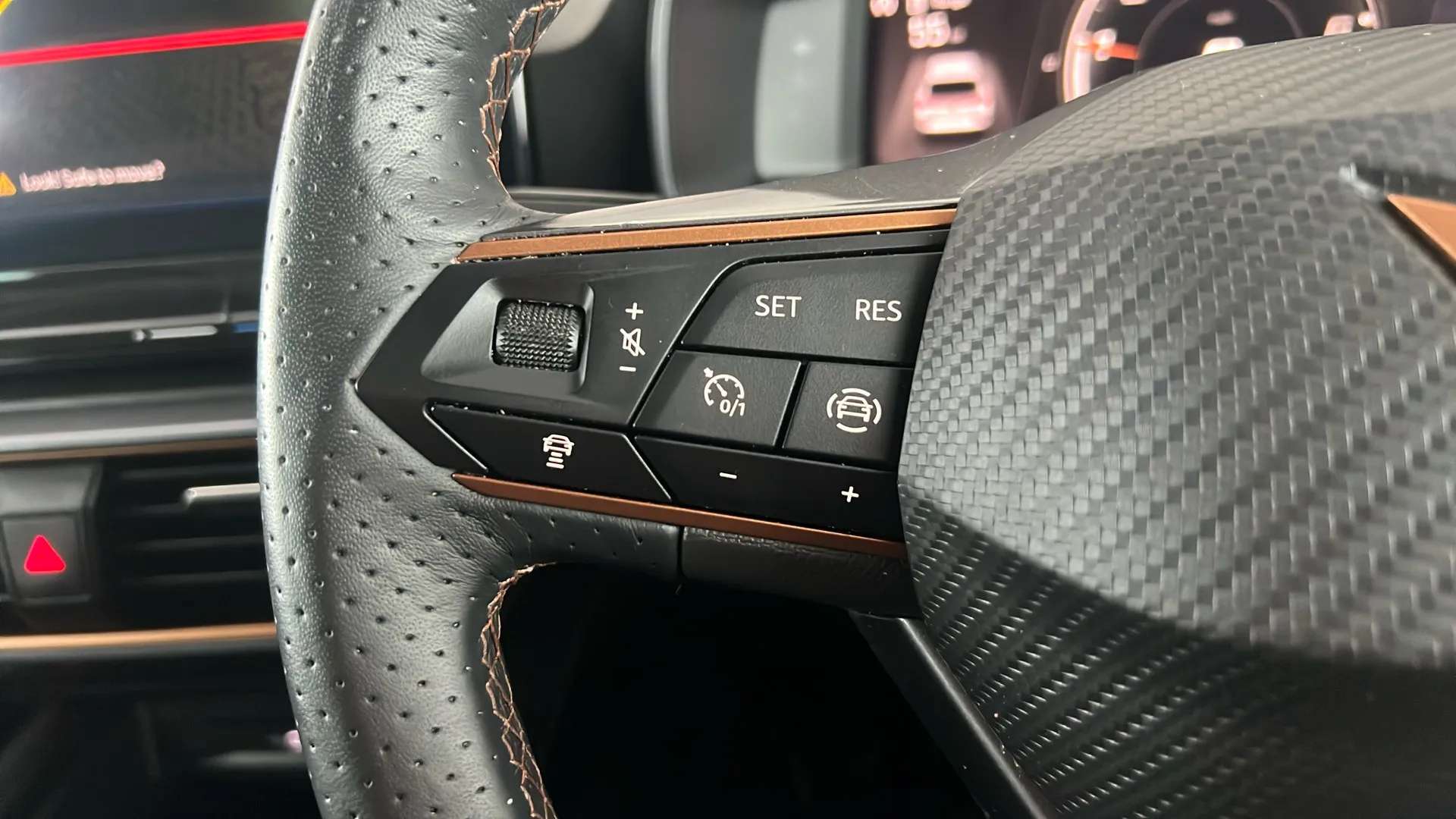 2024 CUPRA LEON 2024 CUPRA LEON