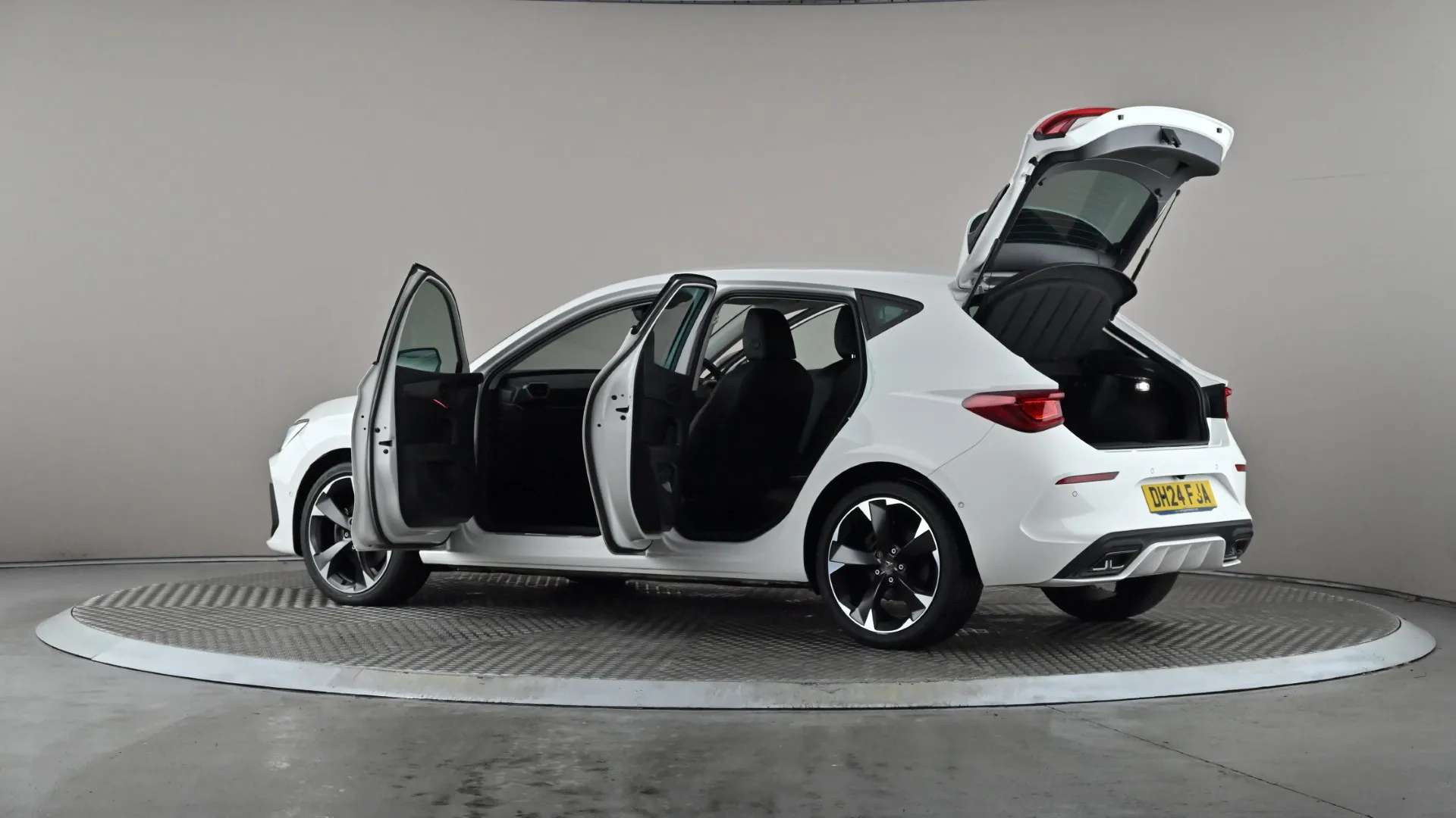 2024 CUPRA LEON 2024 CUPRA LEON