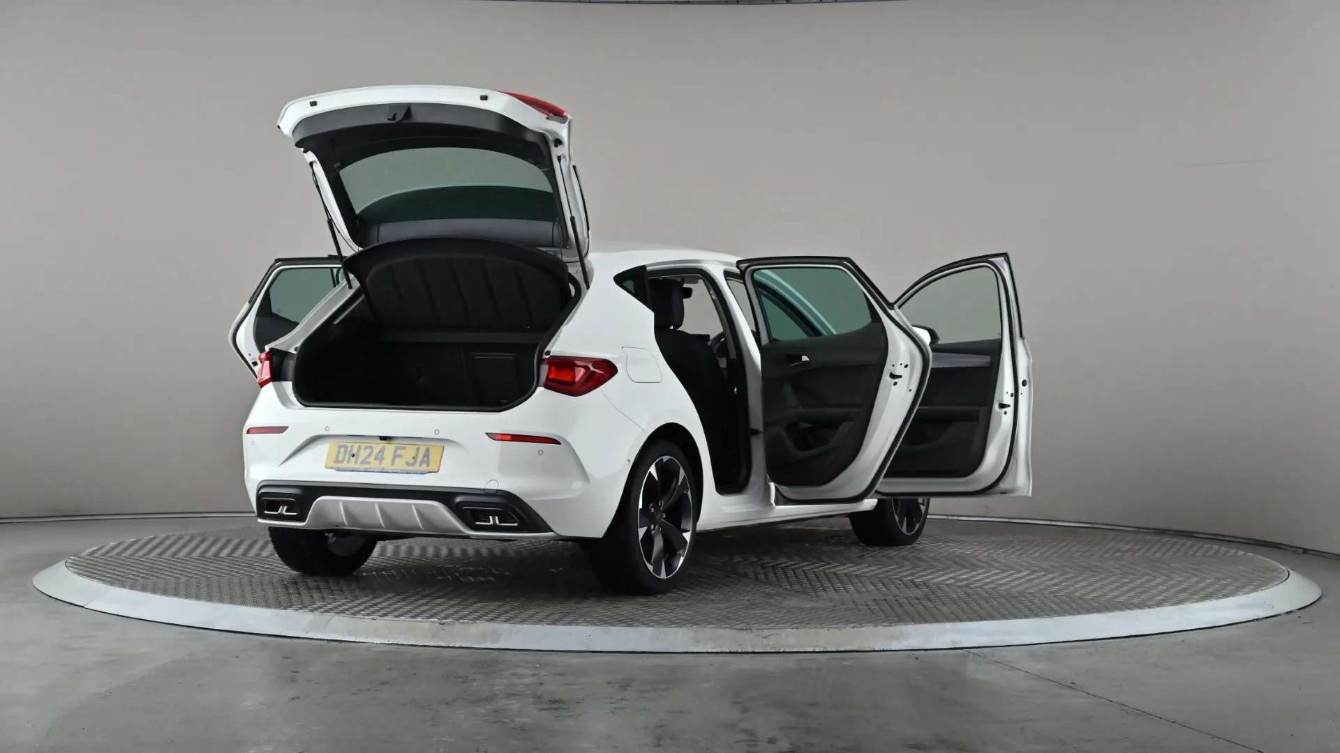 2024 CUPRA LEON 2024 CUPRA LEON